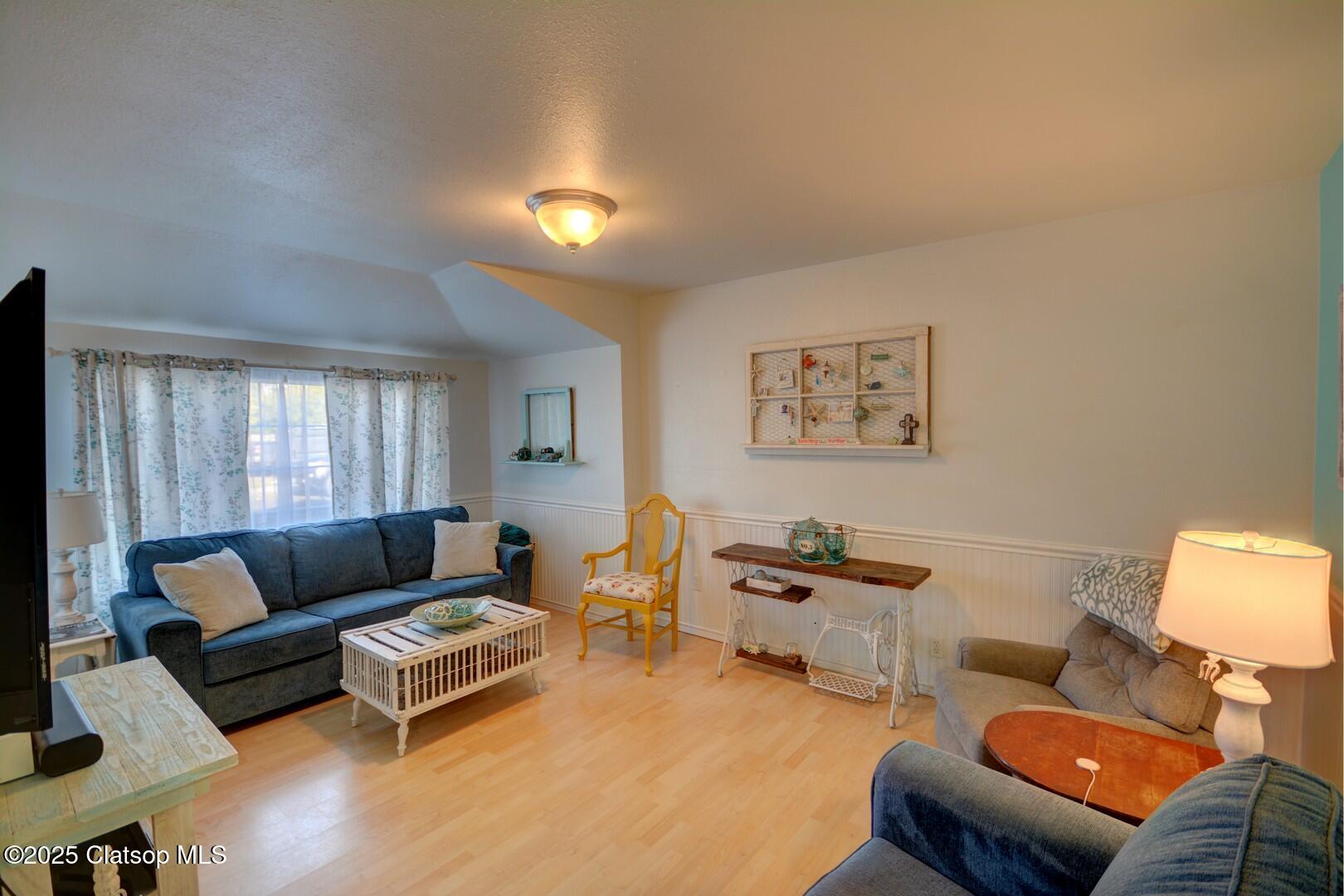 717 12th Avenue Property Photo 4