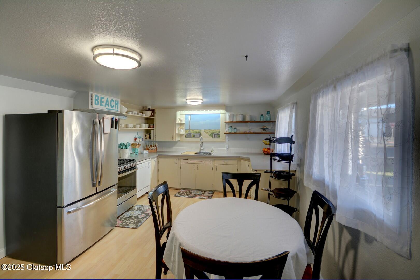 717 12th Avenue Property Photo 5