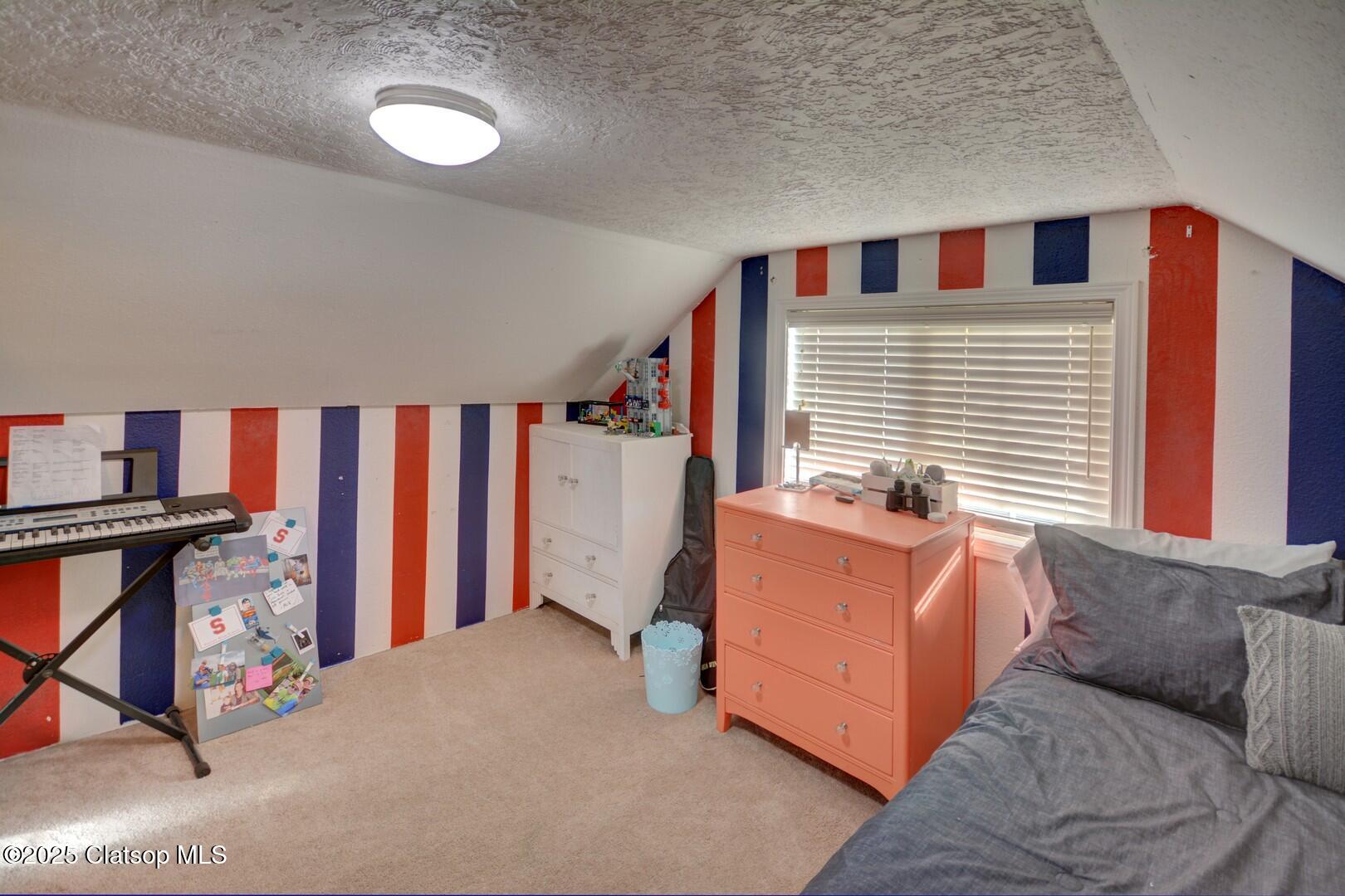 717 12th Avenue Property Photo 11