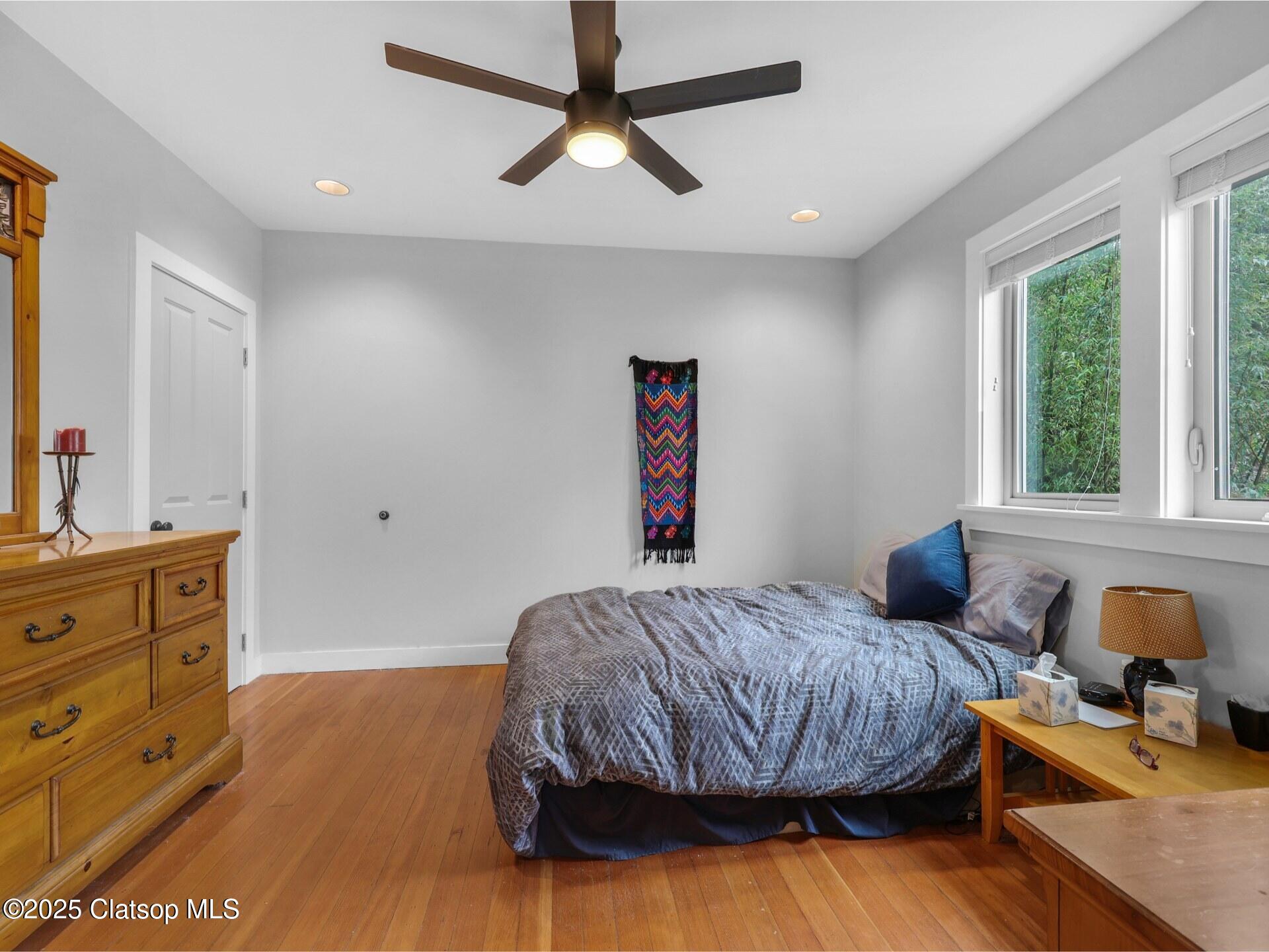 41 W Bond Street Property Photo 16