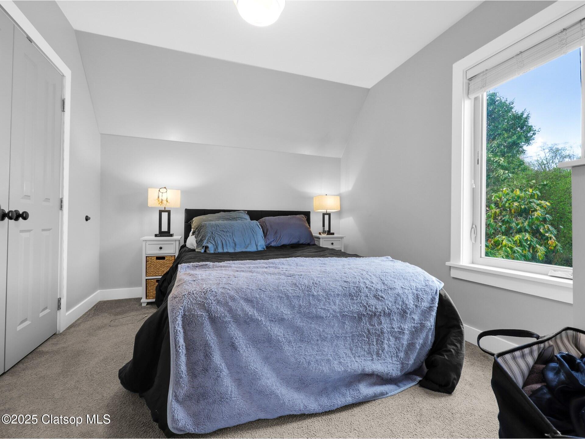 41 W Bond Street Property Photo 28