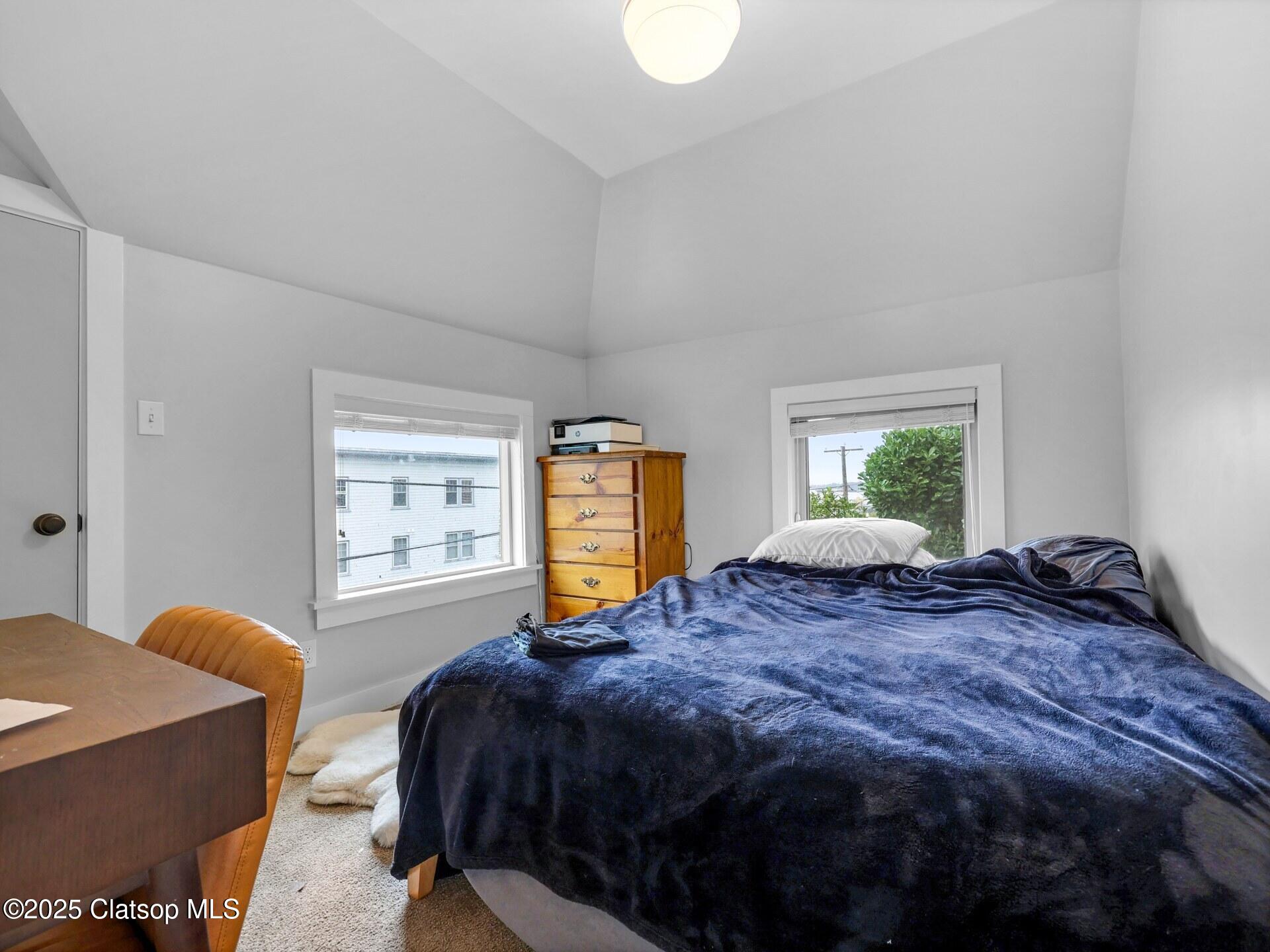 41 W Bond Street Property Photo 30