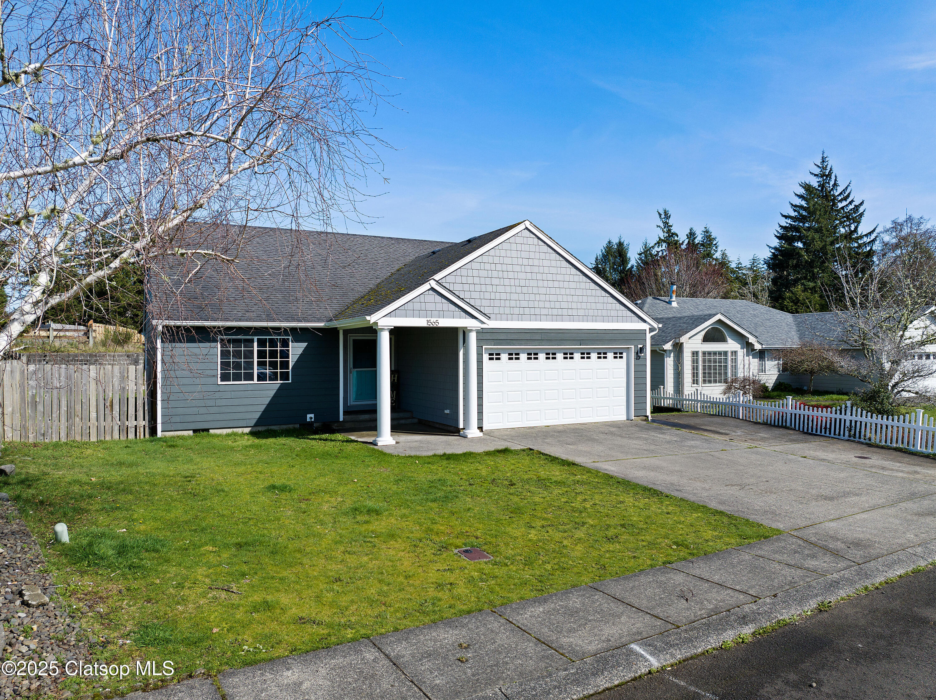 1565 8th Avenue Property Photo 2