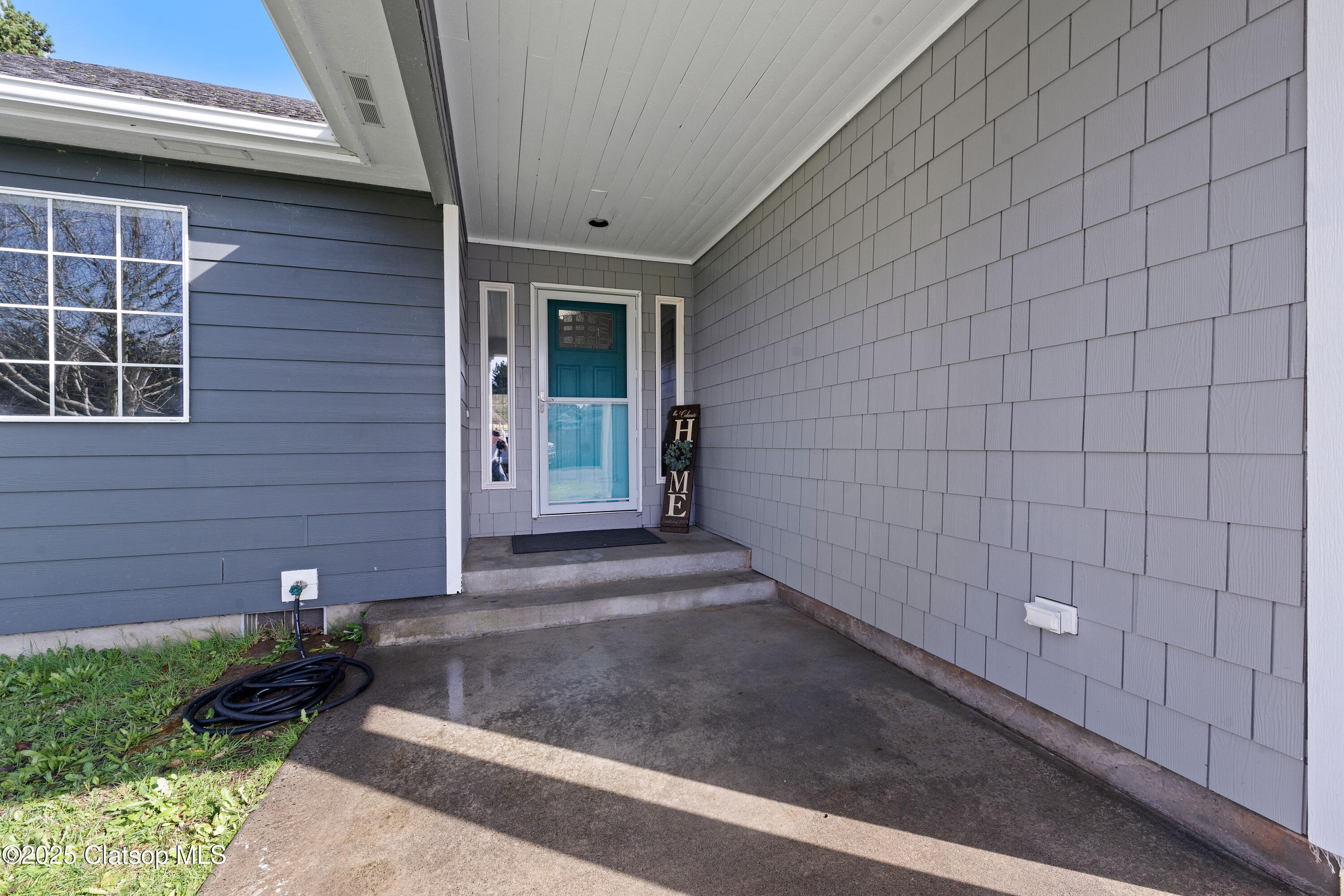 1565 8th Avenue Property Photo 4