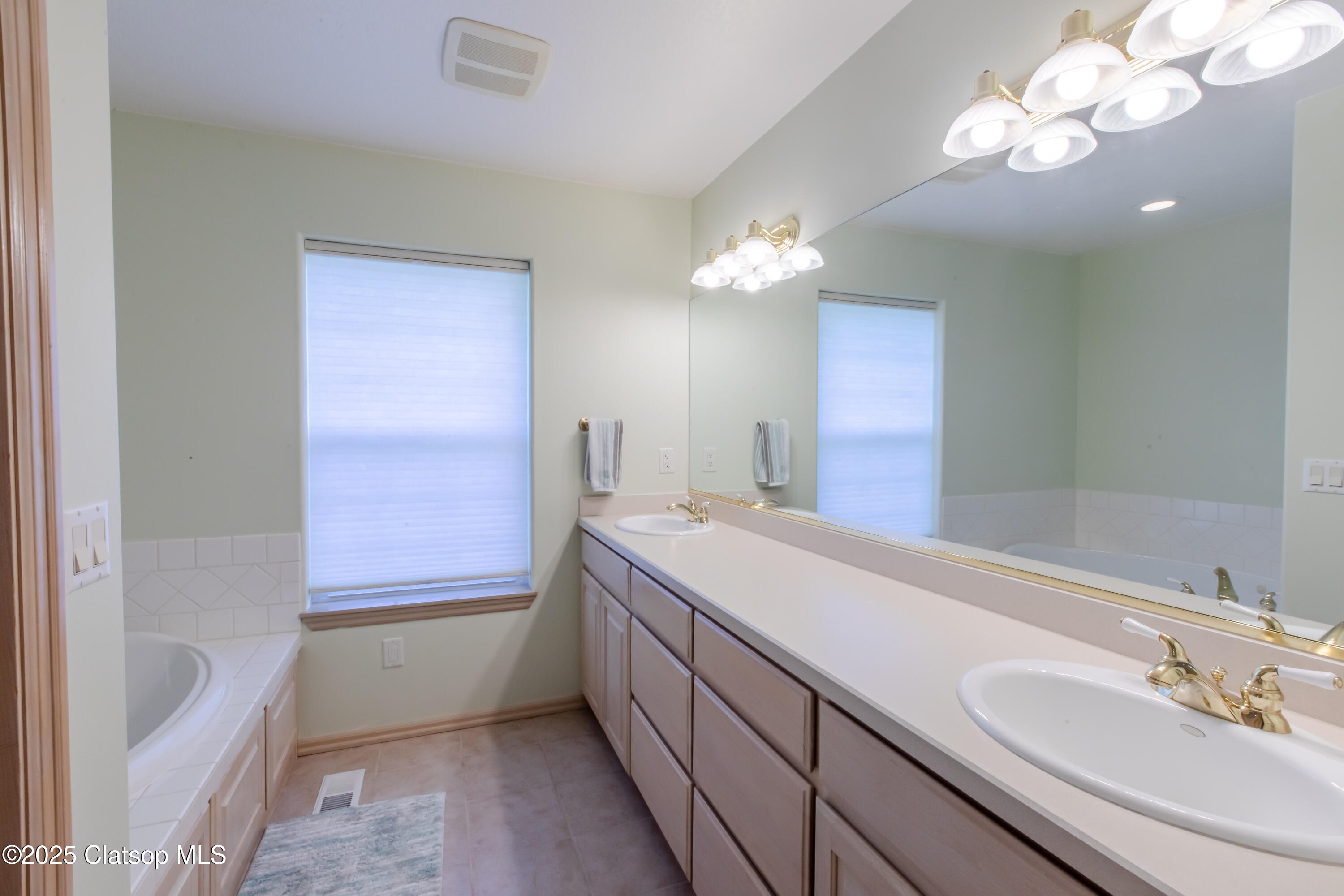 1255 Jeffrey Drive Property Photo 24