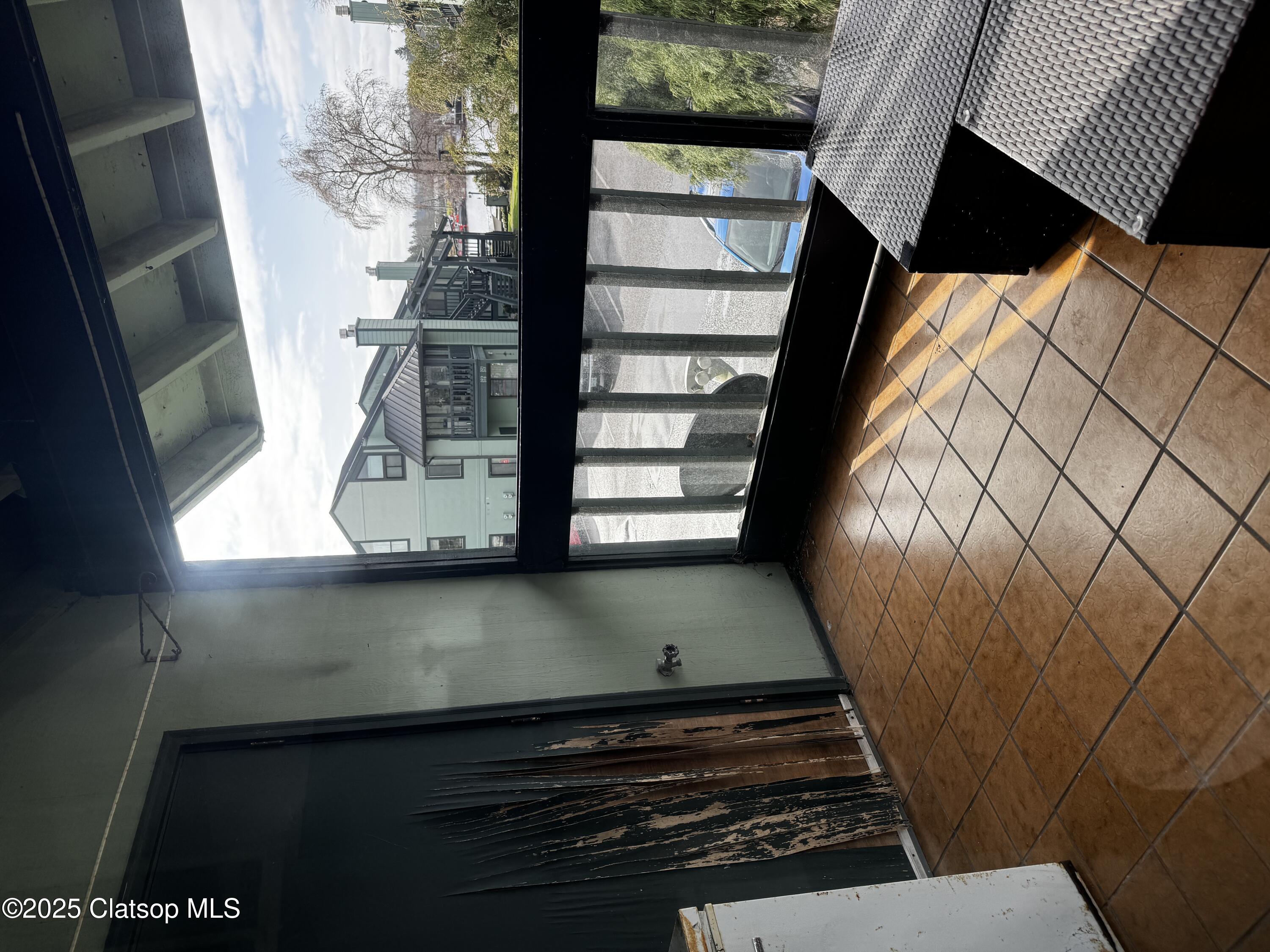 353 Ne Skipanon Property Photo 25