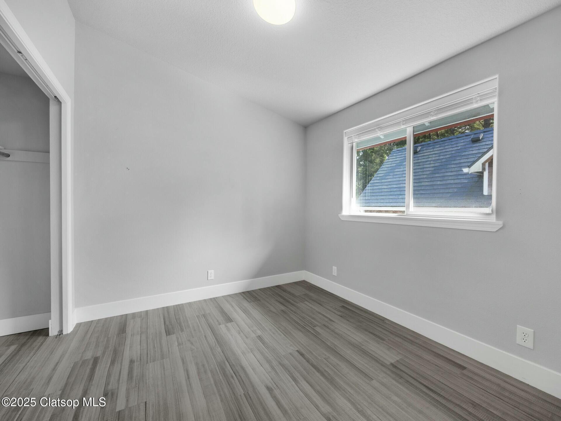 368-370 4th Place Property Photo 12