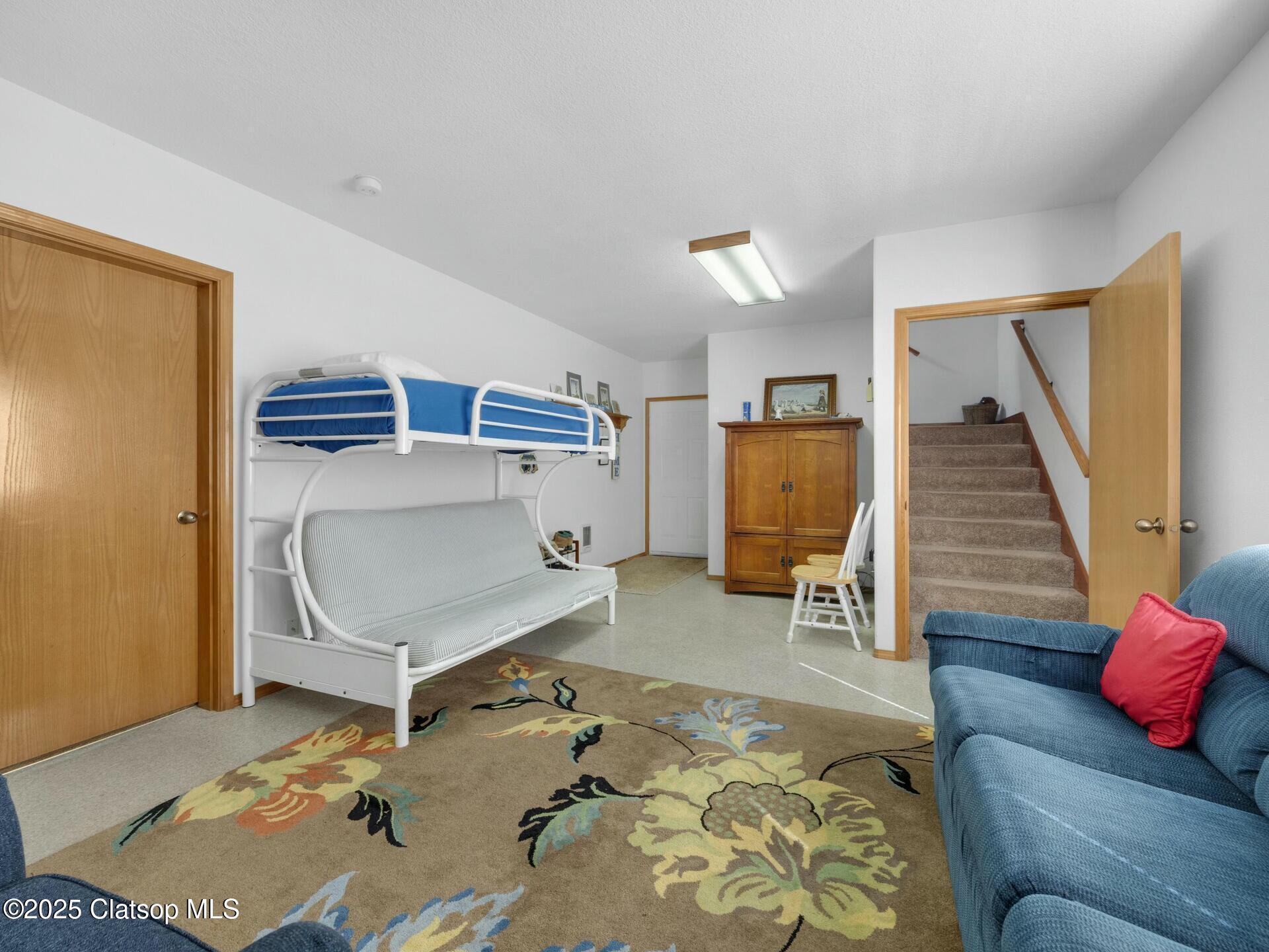 368-370 4th Place Property Photo 18