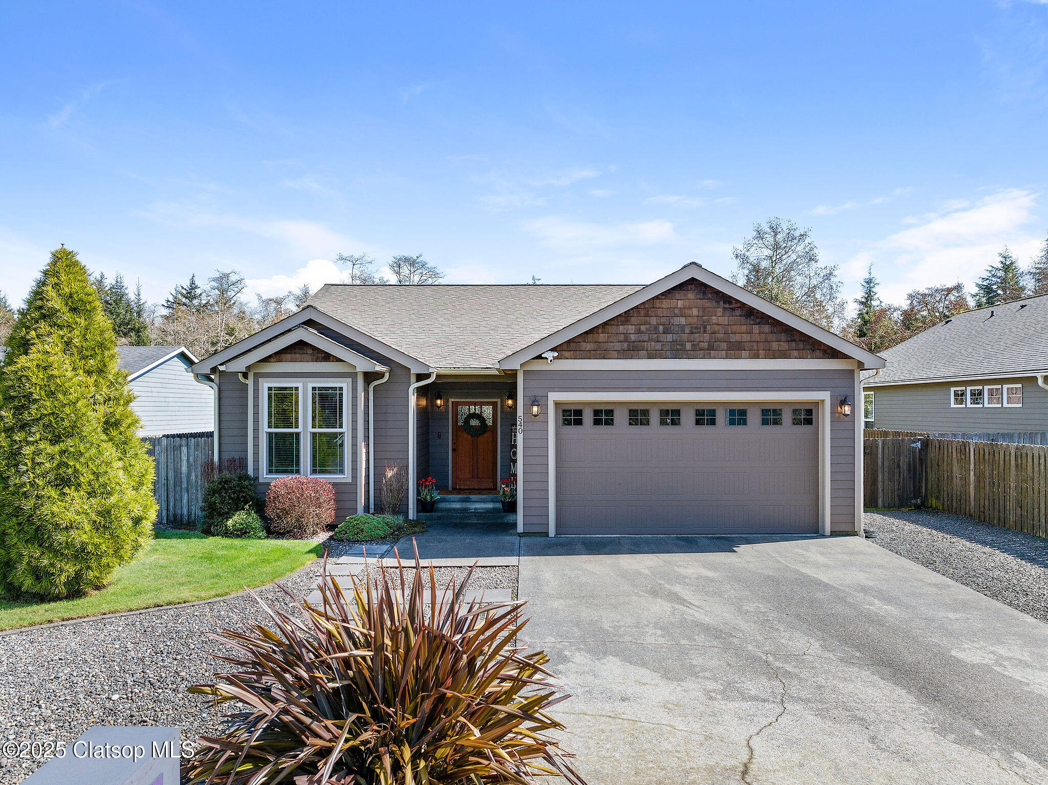 540 Sw Juniper Avenue Property Photo 1