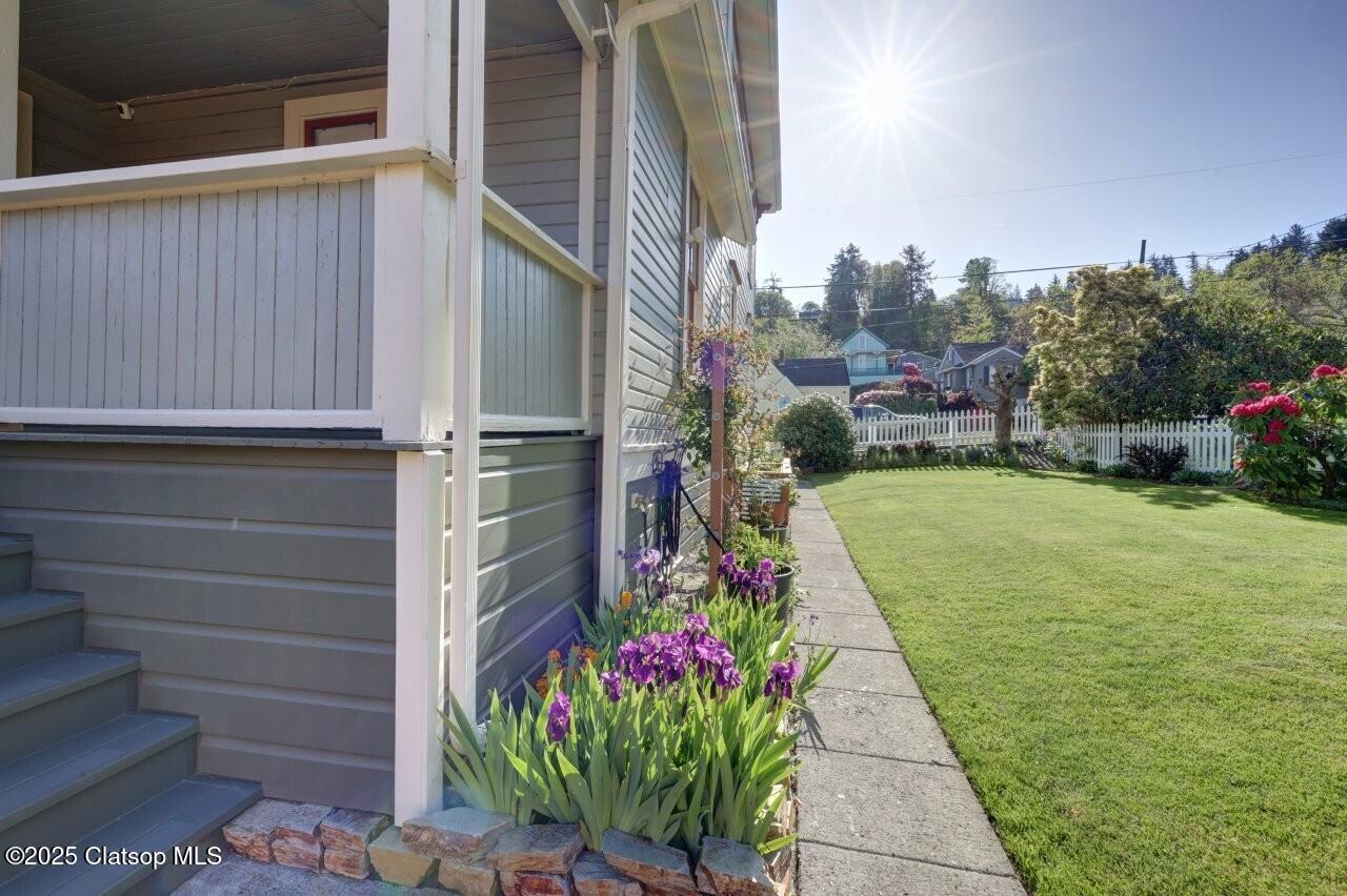 369 37th Street Property Photo 60