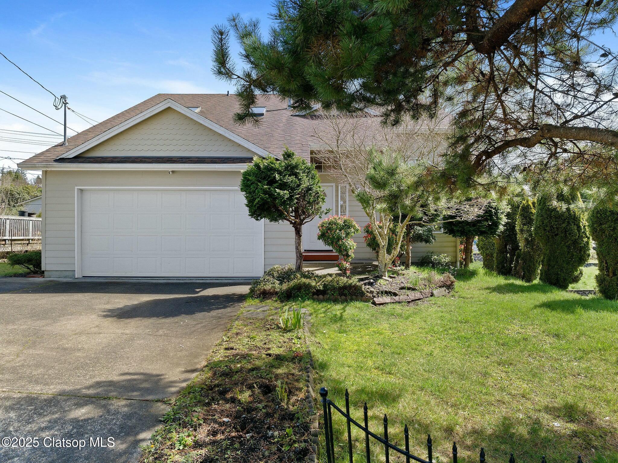 1536 6th Street Property Photo 1