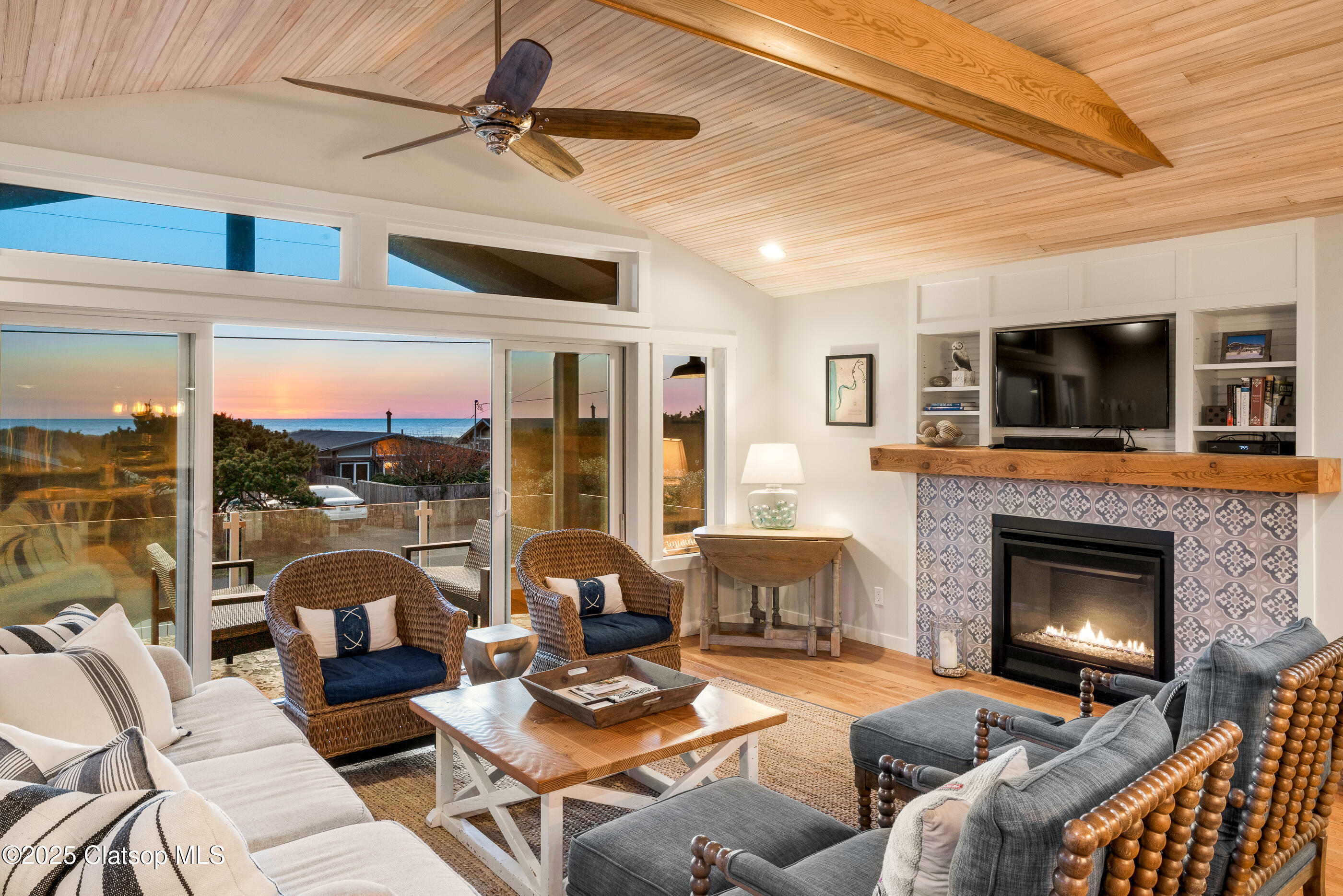 958 Beach Street Property Photo 14