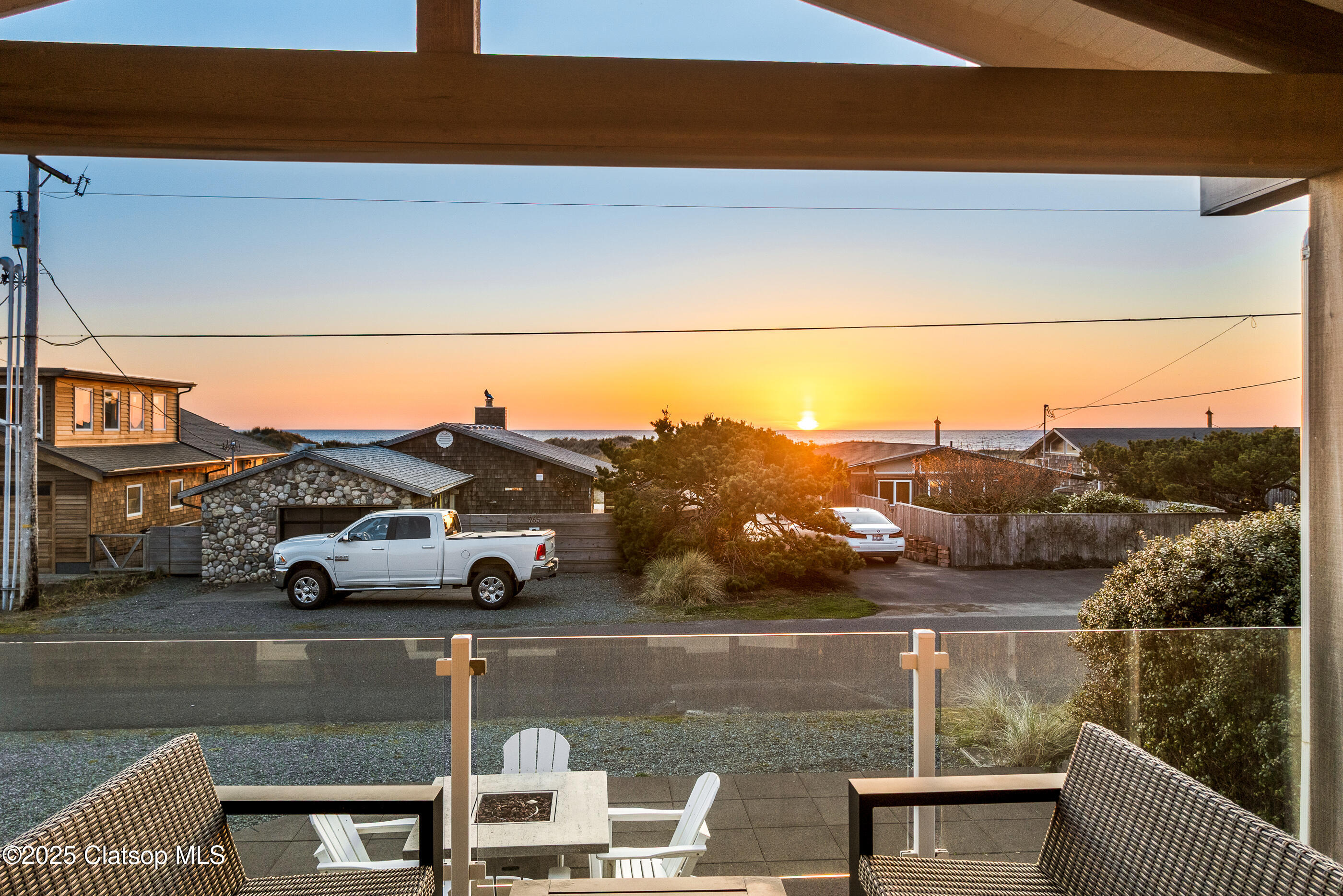 958 Beach Street Property Photo 15