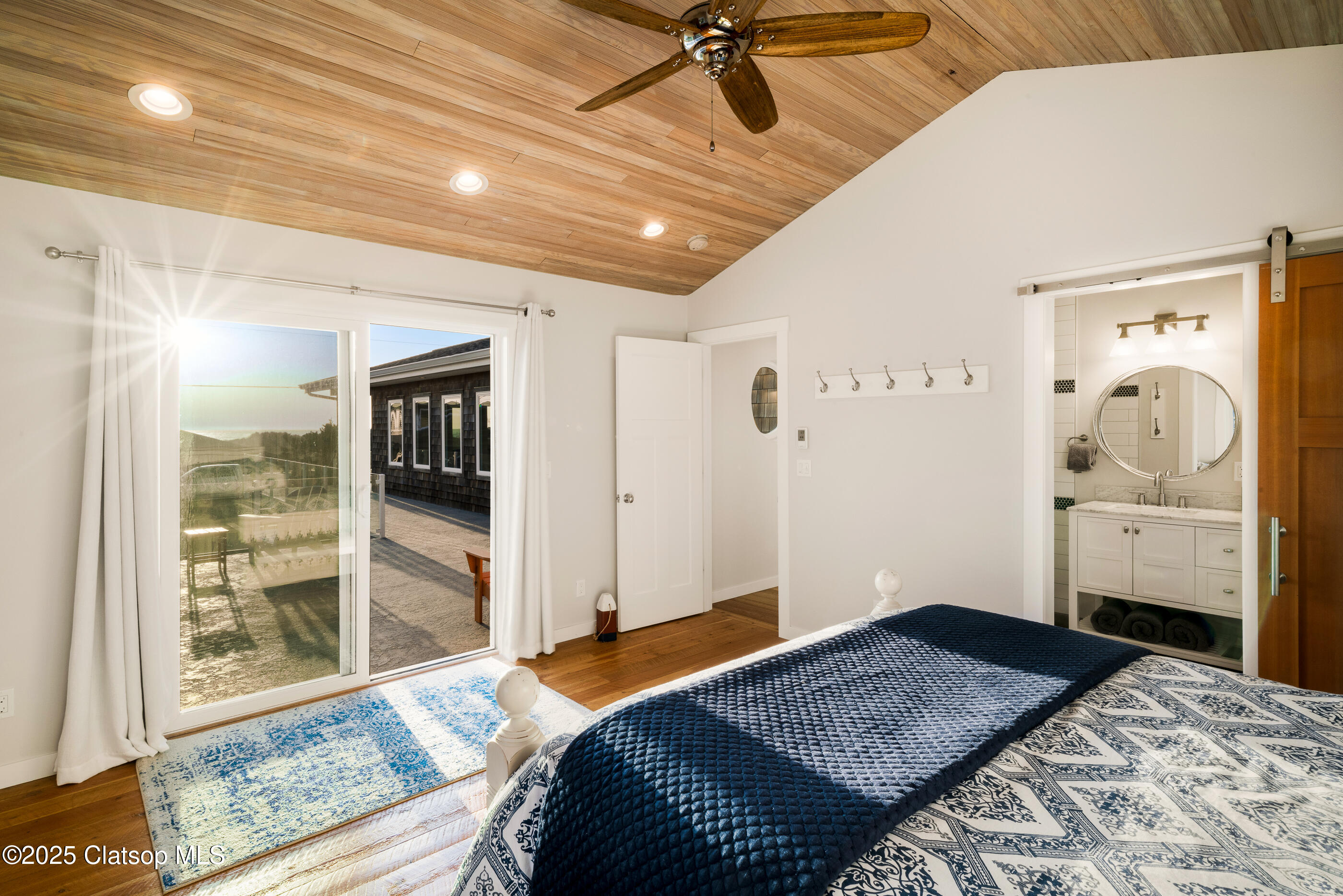 958 Beach Street Property Photo 18