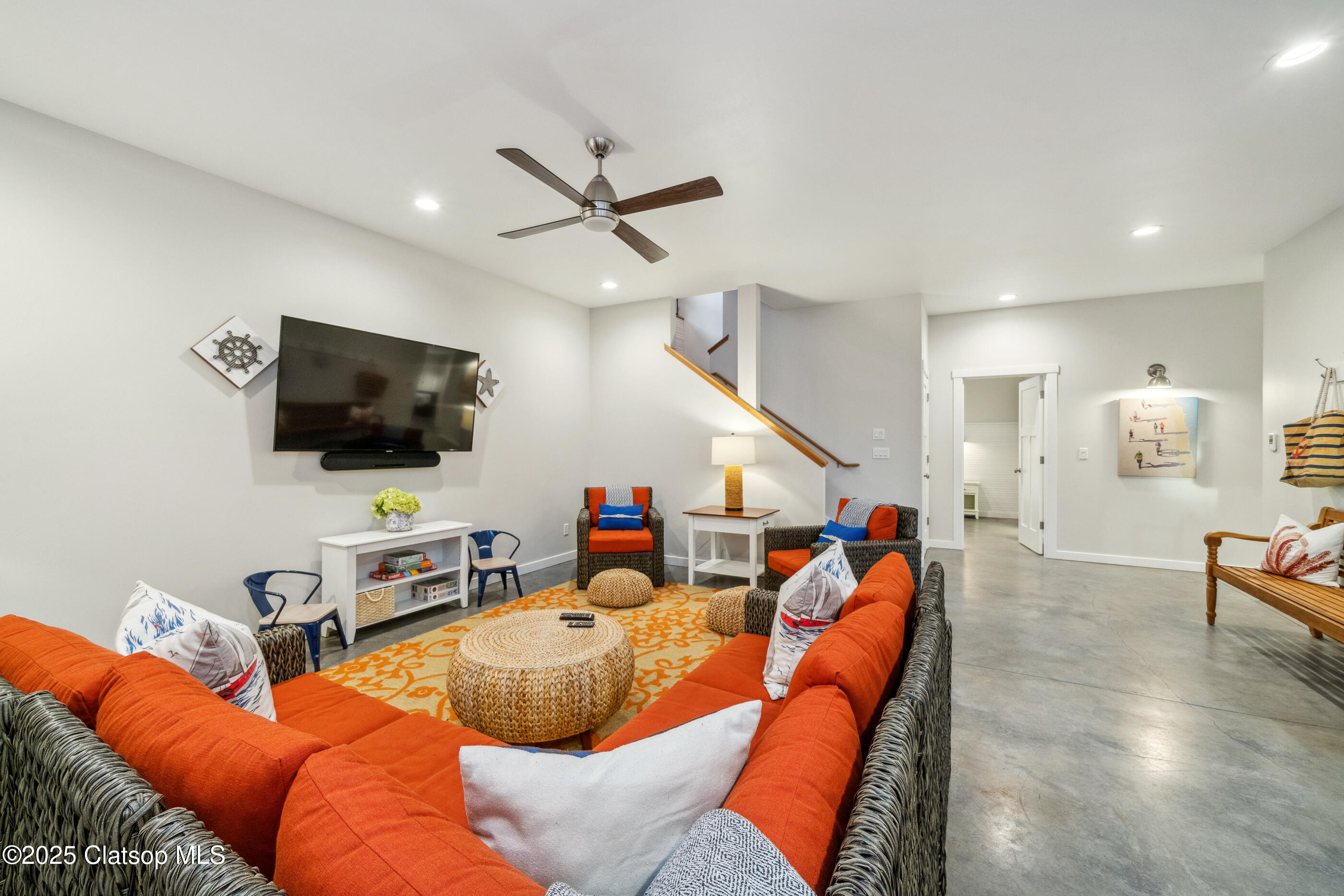 958 Beach Street Property Photo 24