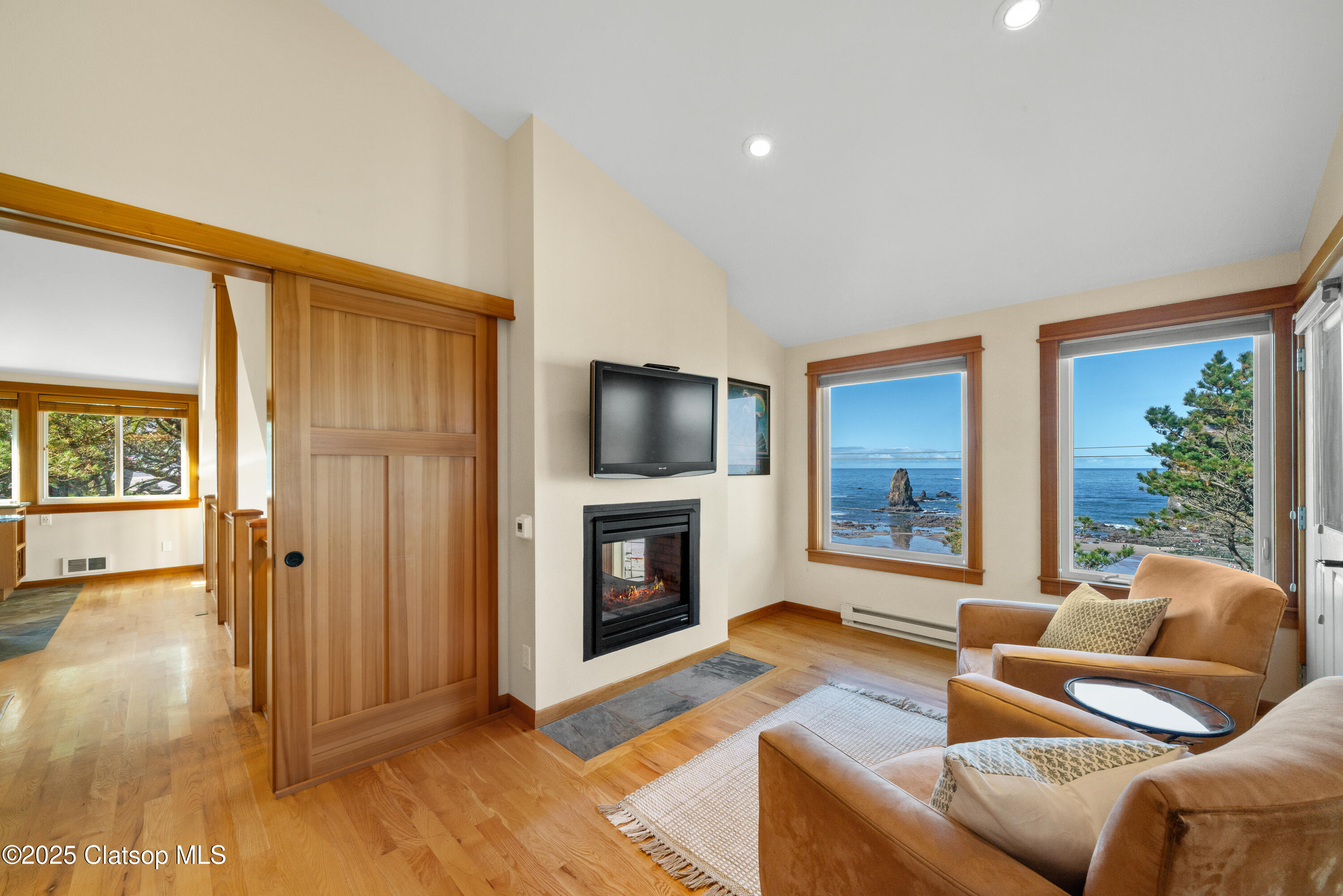 1831 S Hemlock Street Property Photo 20