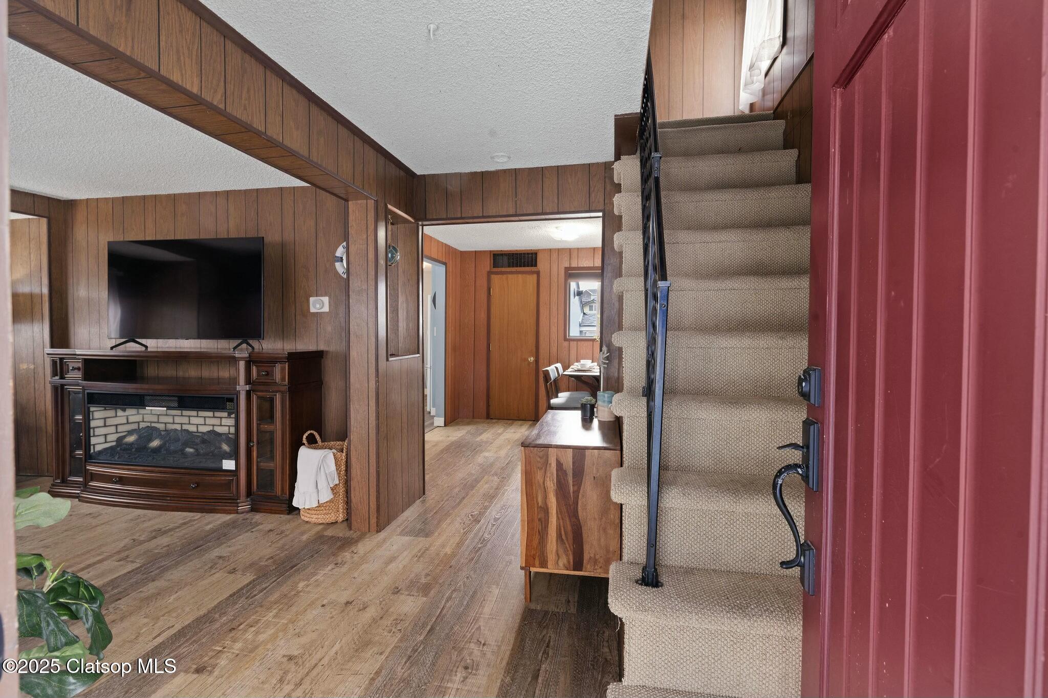 560 S Downing Street Property Photo 4