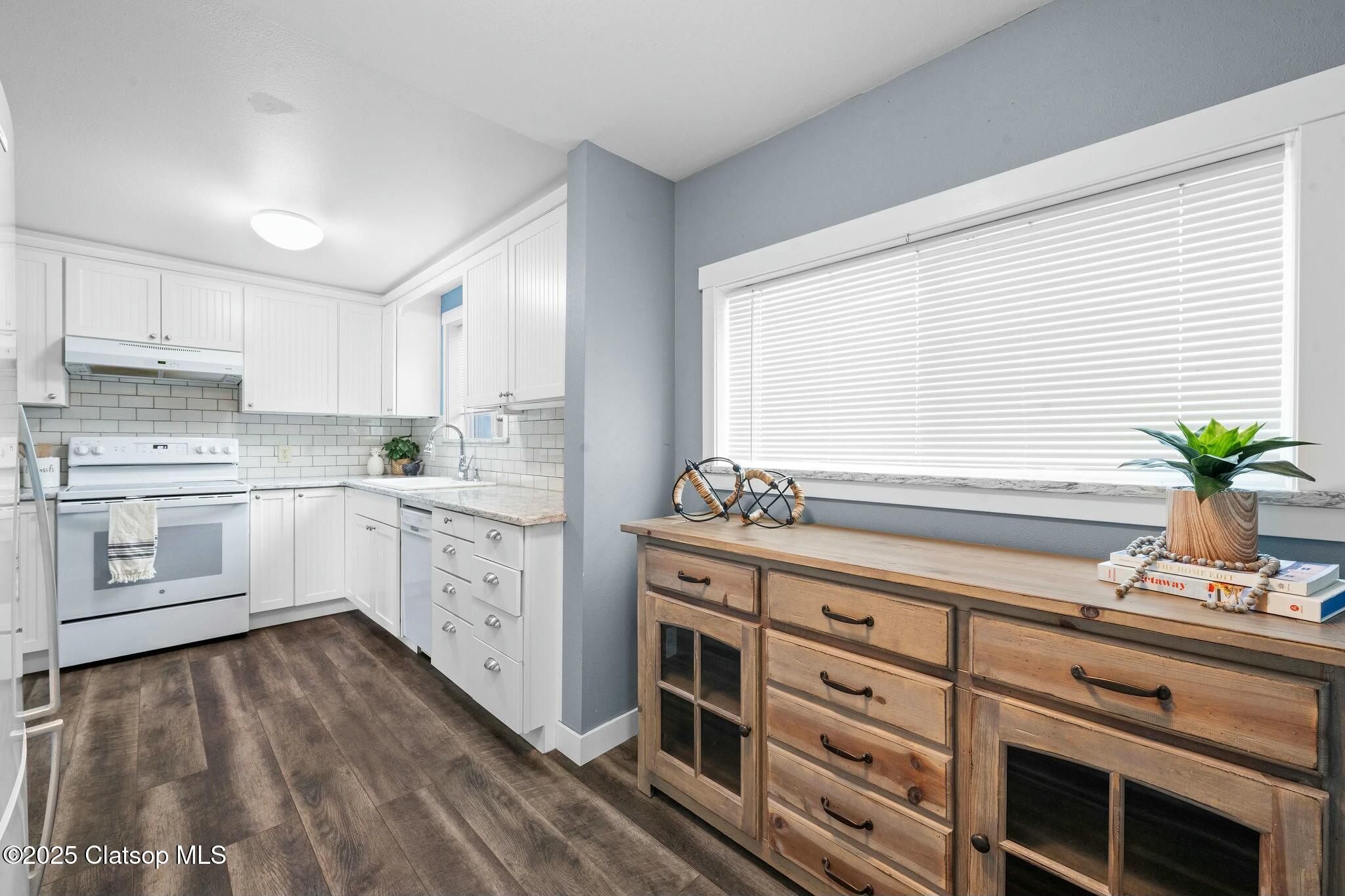 560 S Downing Street Property Photo 13