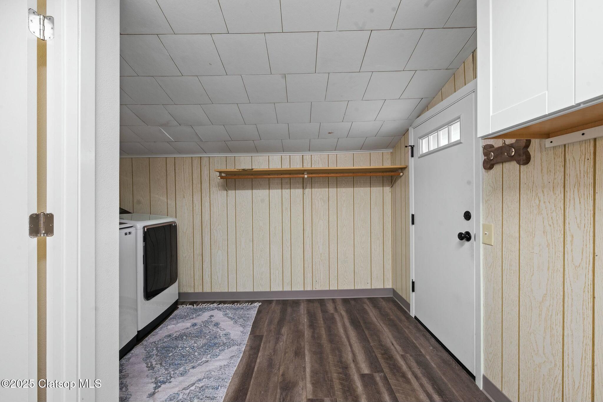 560 S Downing Street Property Photo 16