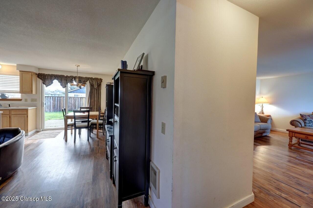 823 4th Avenue Property Photo 6
