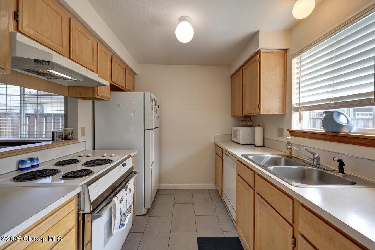 823 4th Avenue Property Photo 9