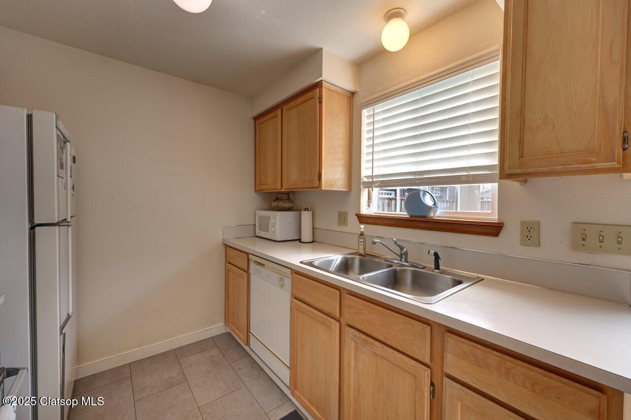 823 4th Avenue Property Photo 11