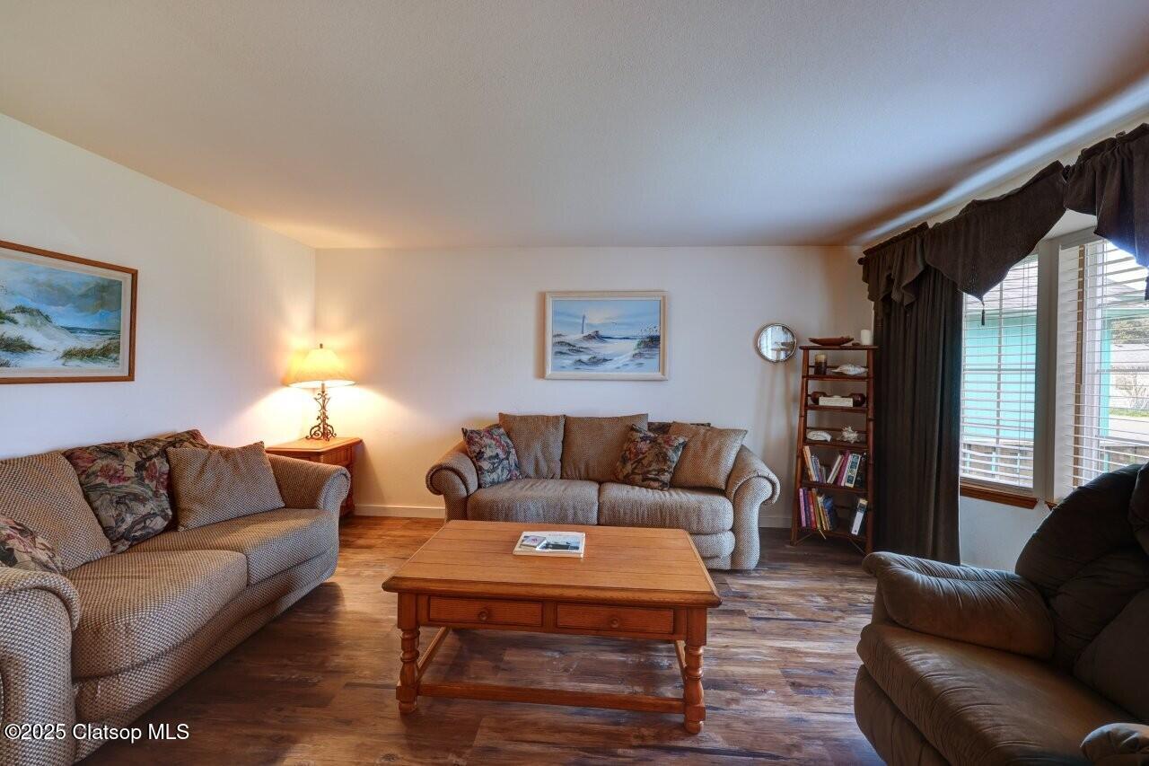 823 4th Avenue Property Photo 17