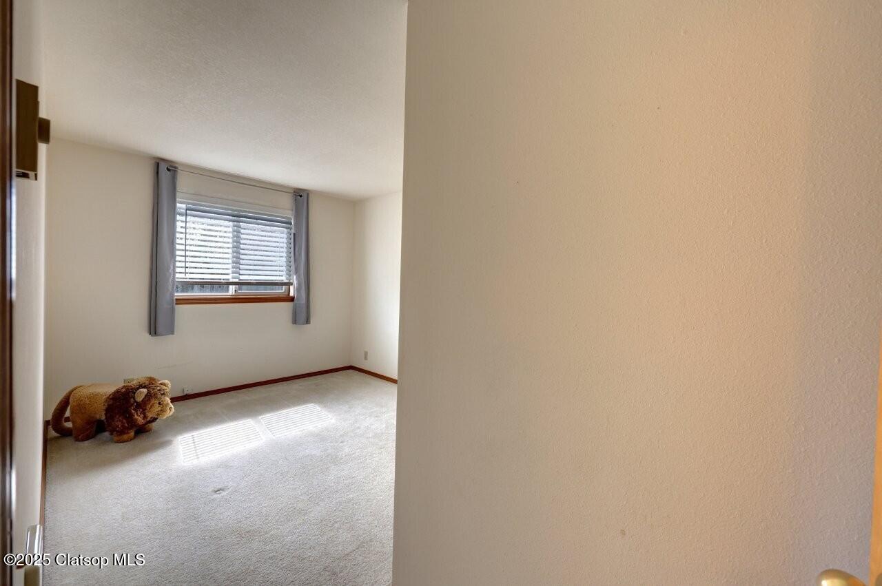 823 4th Avenue Property Photo 24