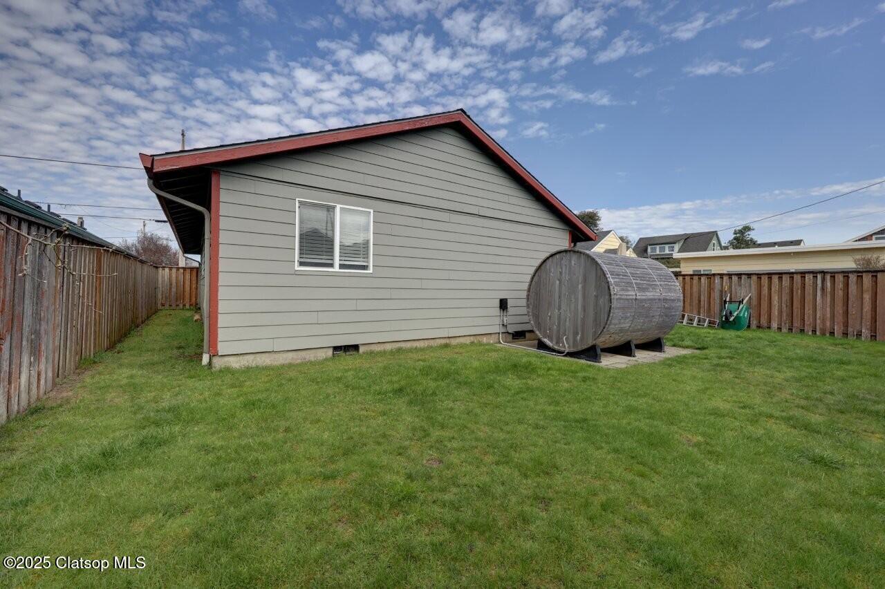 823 4th Avenue Property Photo 36