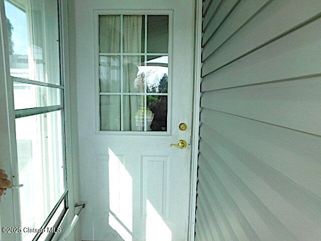 1100 Nw Warrenton Property Photo 5