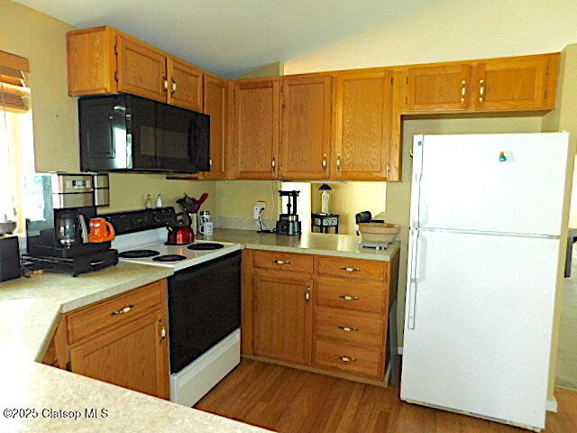1100 Nw Warrenton Property Photo 15