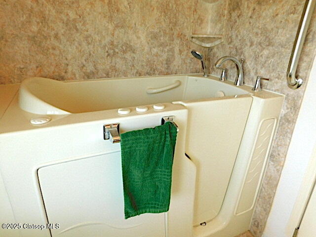 1100 Nw Warrenton Property Photo 29