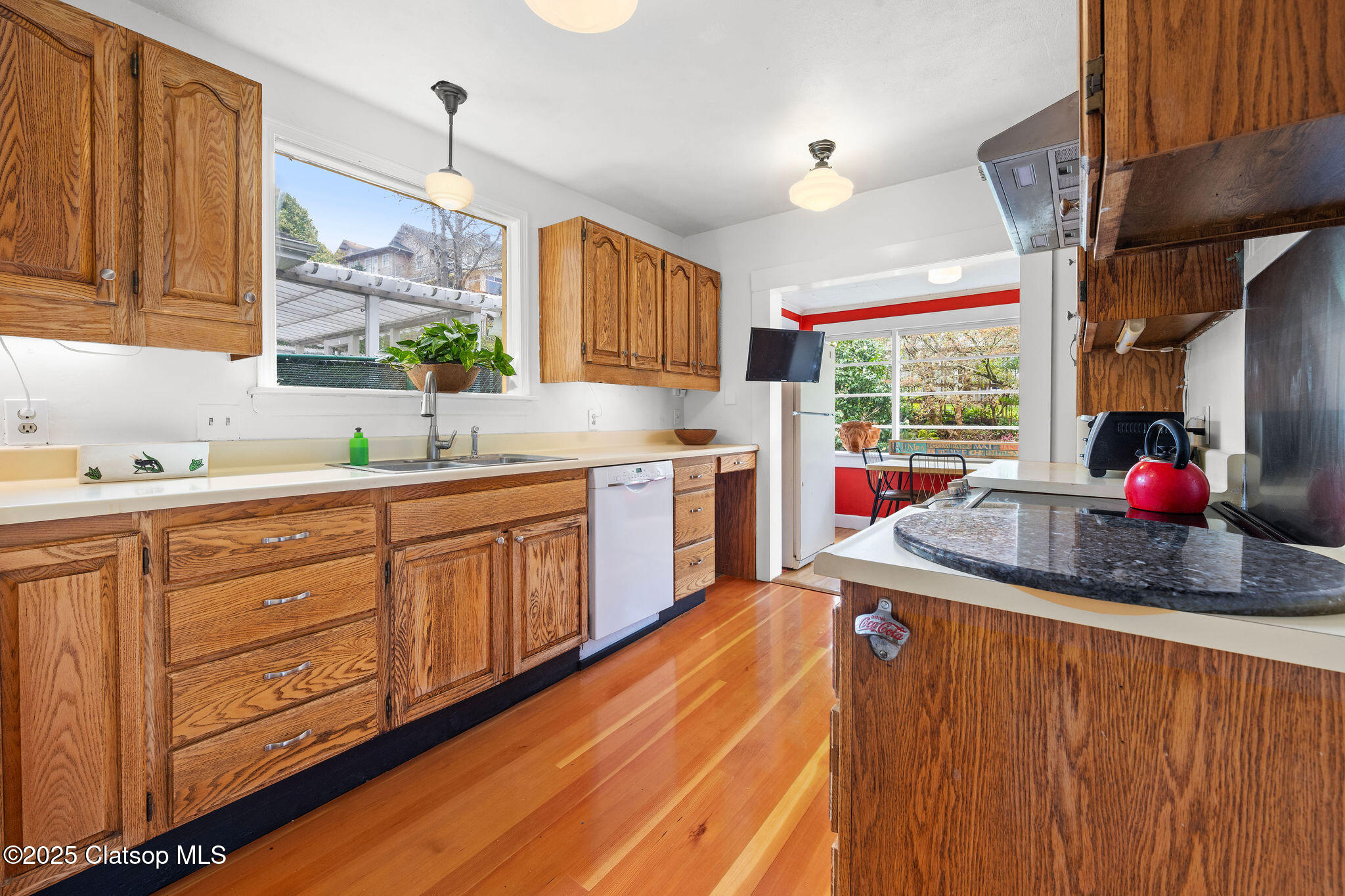 1219 Jerome Avenue Property Photo 23