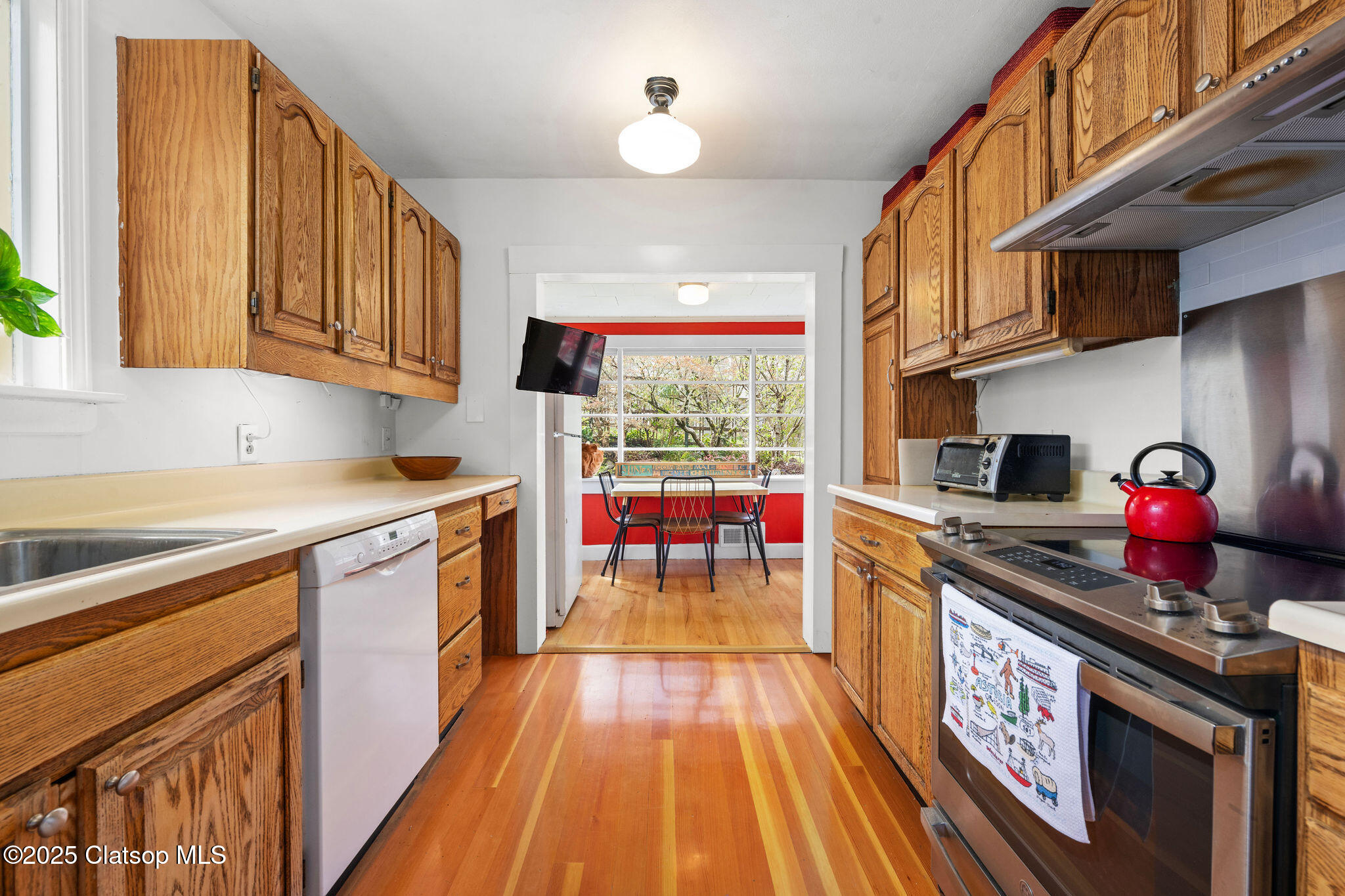 1219 Jerome Avenue Property Photo 25