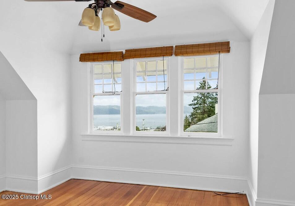 1219 Jerome Avenue Property Photo 25