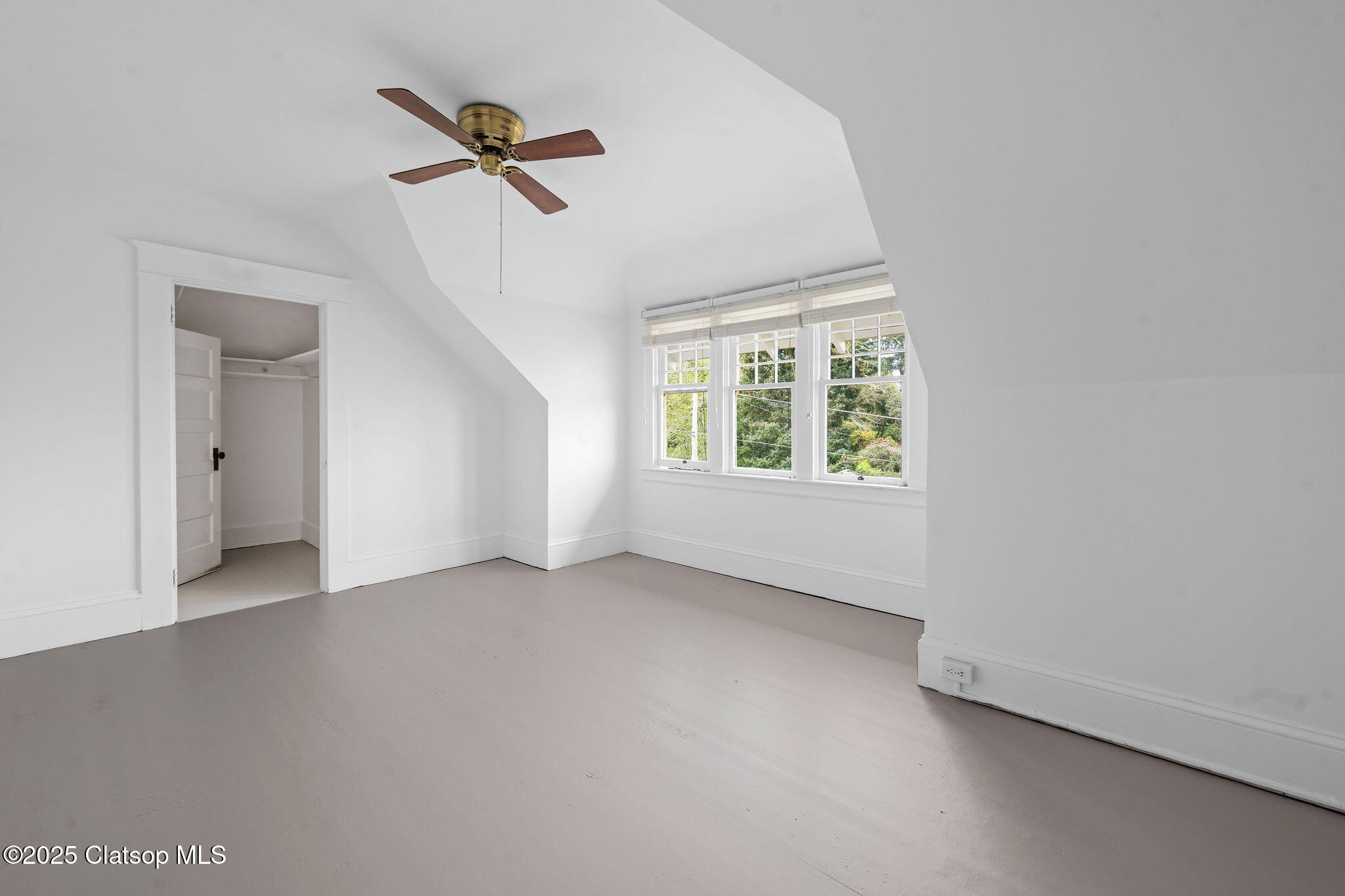 1219 Jerome Avenue Property Photo 32