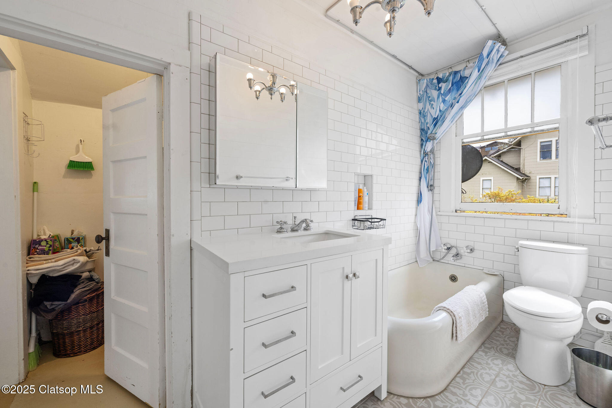 1219 Jerome Avenue Property Photo 35
