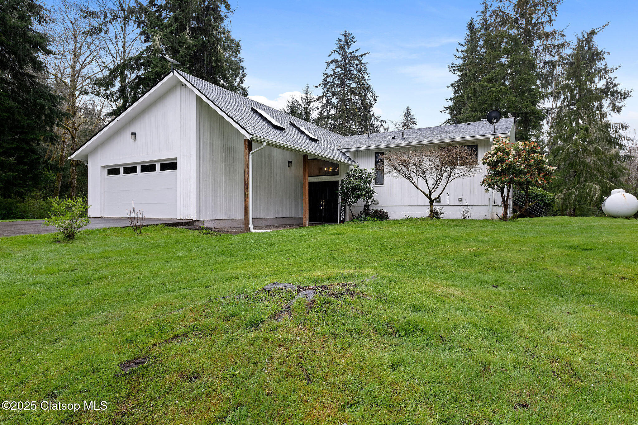 87824 Hwy 202 Property Photo 2