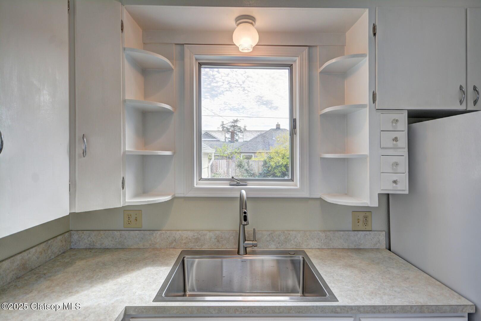 2361 S Downing Street Property Photo 10