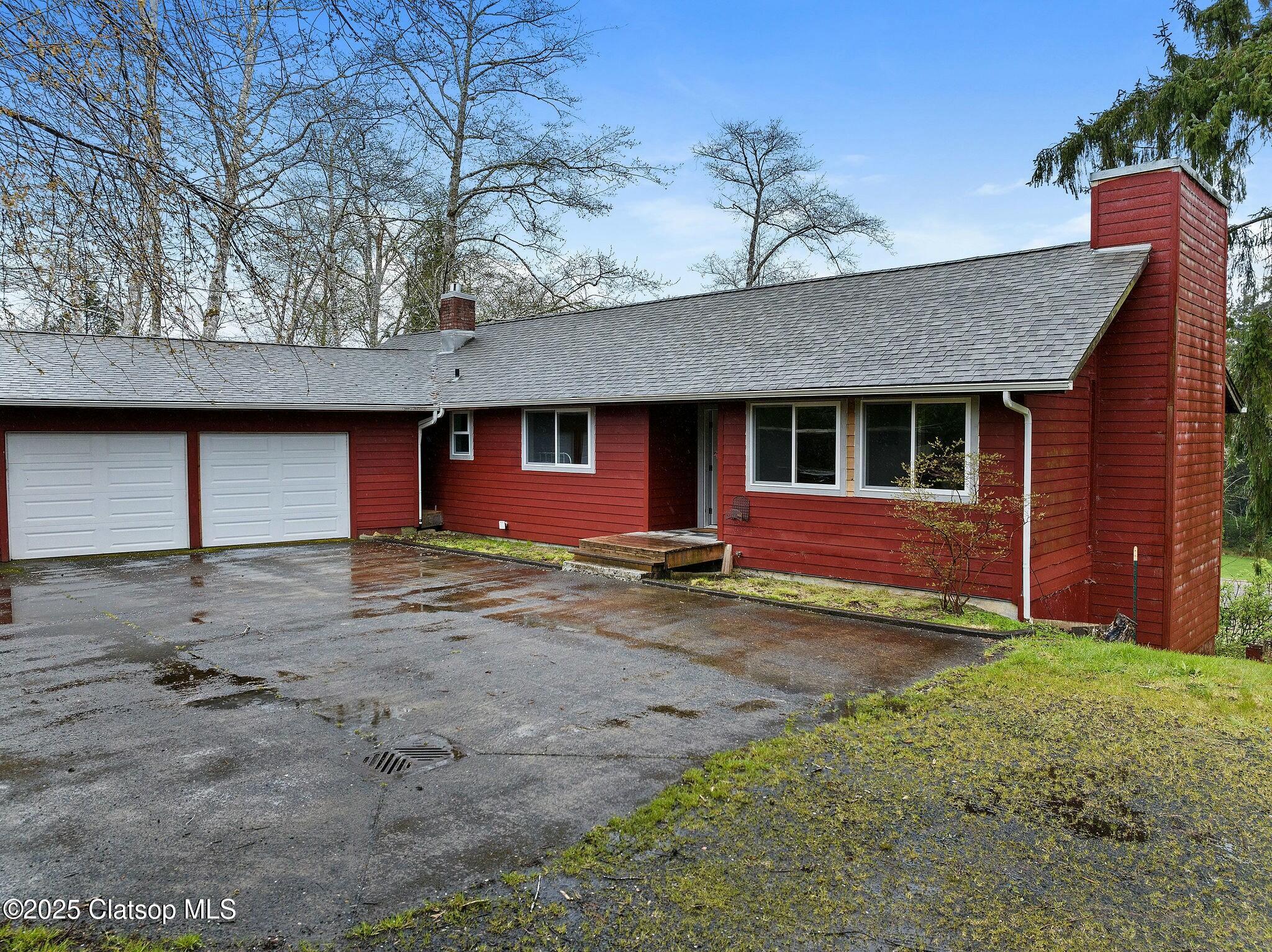 90757 Lazy Creek Road Property Photo 1