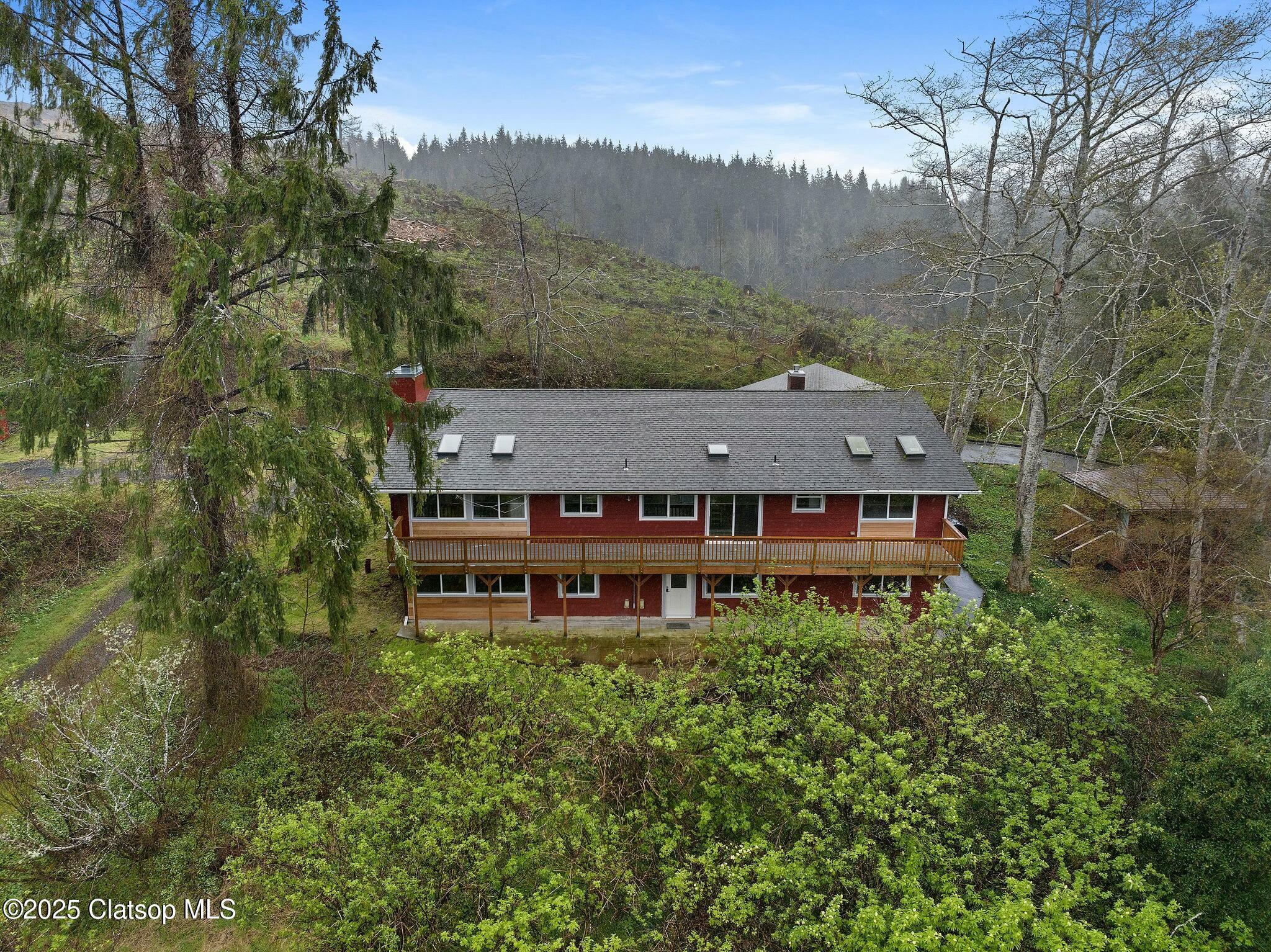 90757 Lazy Creek Road Property Photo 2