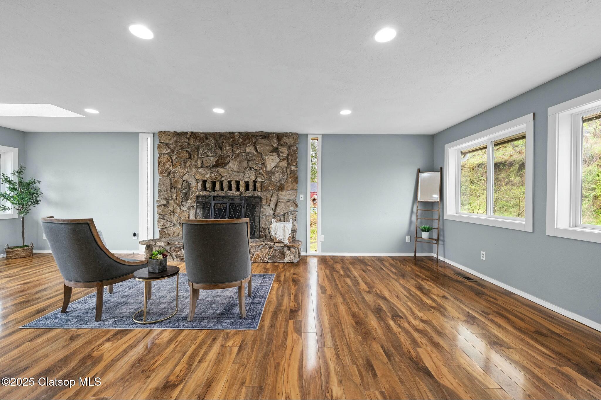 90757 Lazy Creek Road Property Photo 5