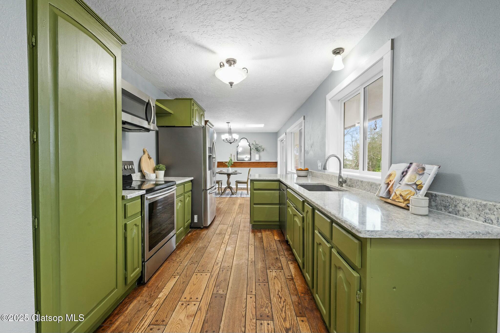 90757 Lazy Creek Road Property Photo 9