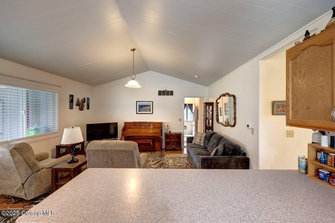264 Elliott Way Property Photo 9