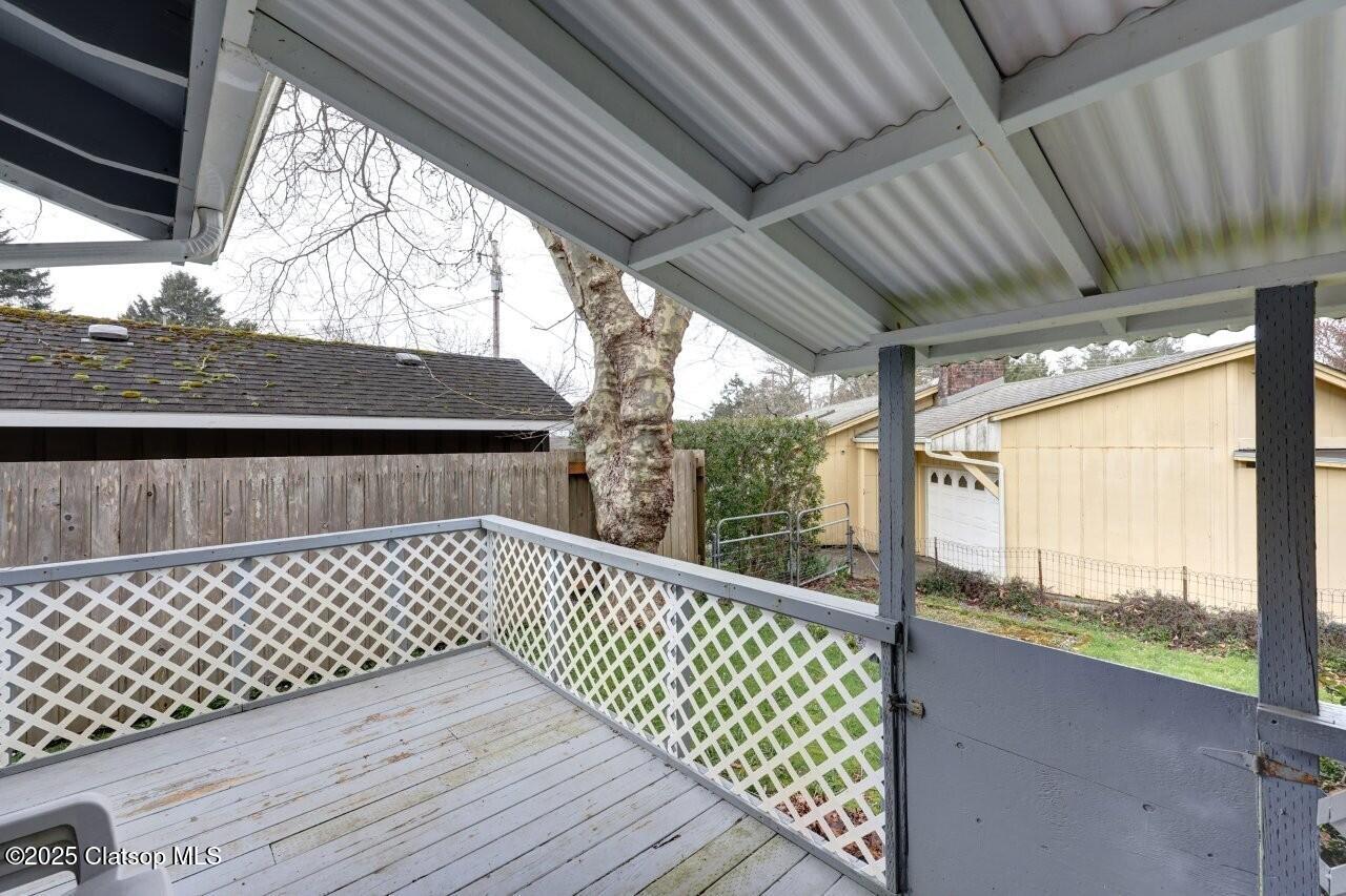 264 Elliott Way Property Photo 29