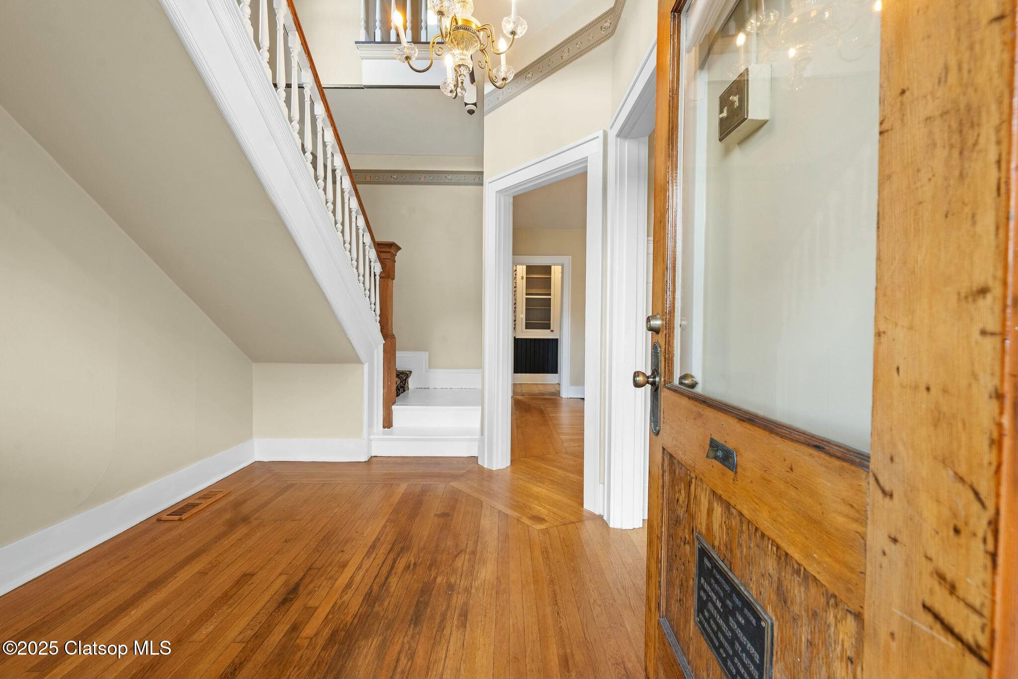 674 11th Street Property Photo 3
