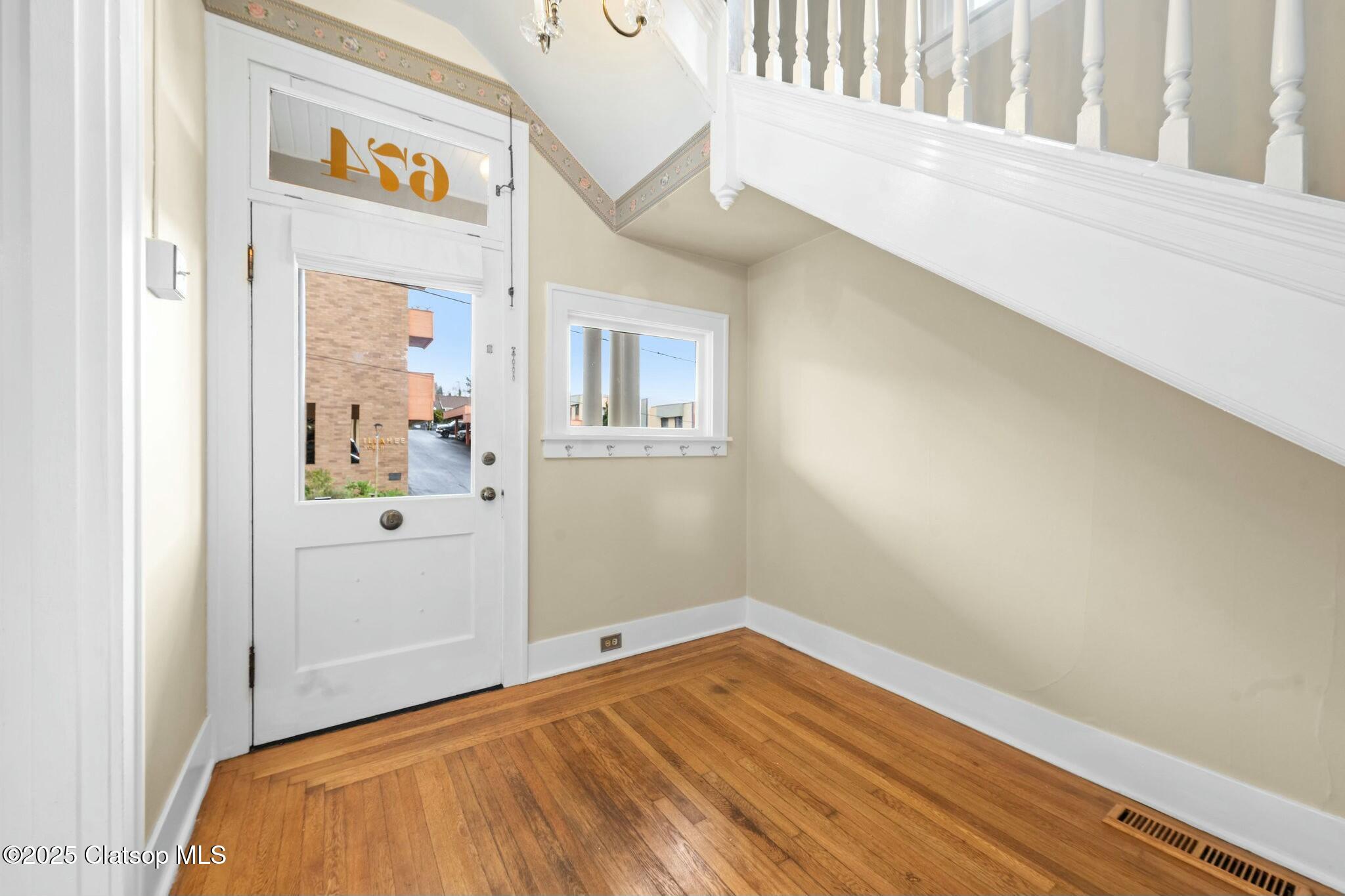 674 11th Street Property Photo 4