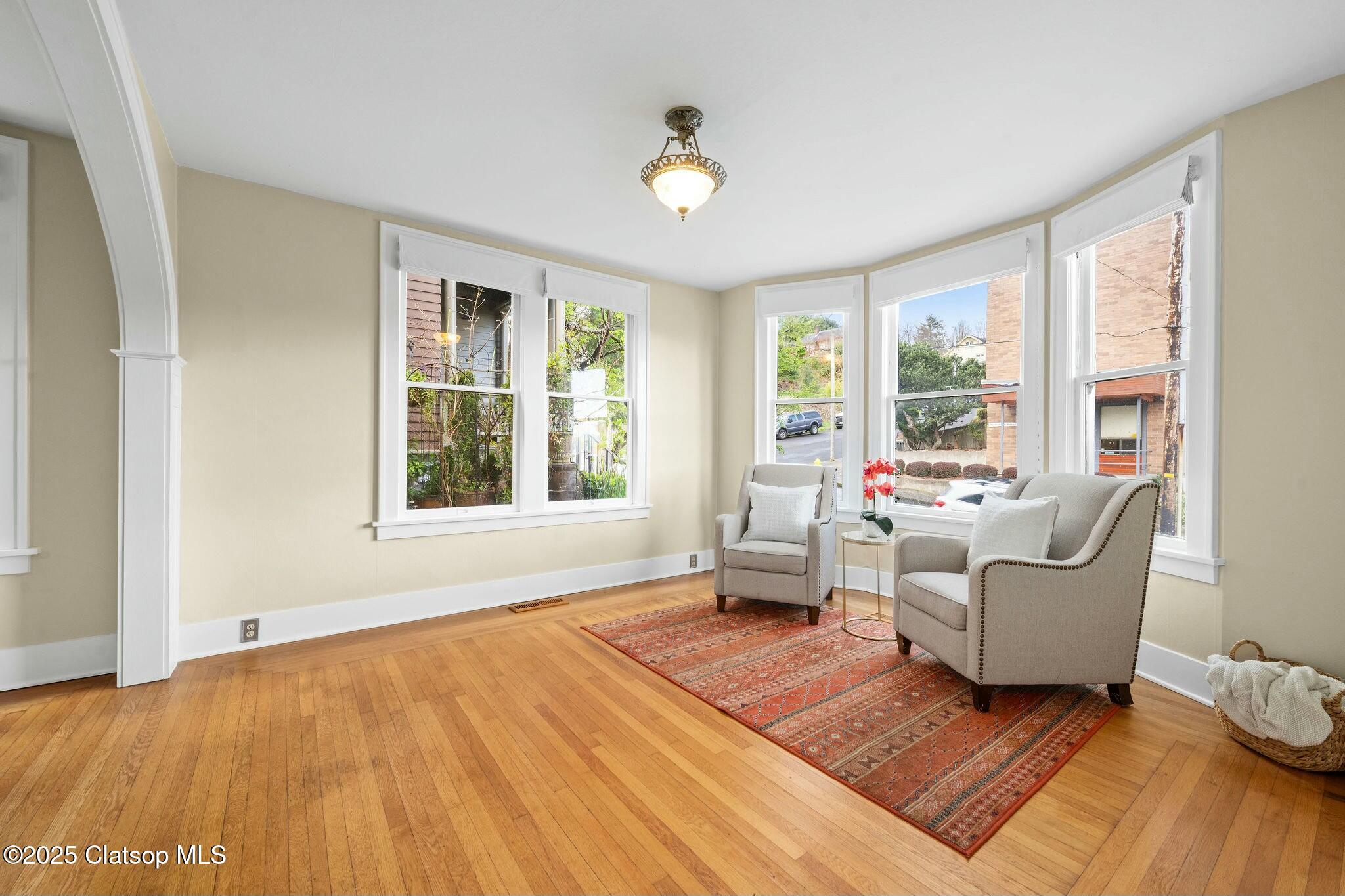 674 11th Street Property Photo 5
