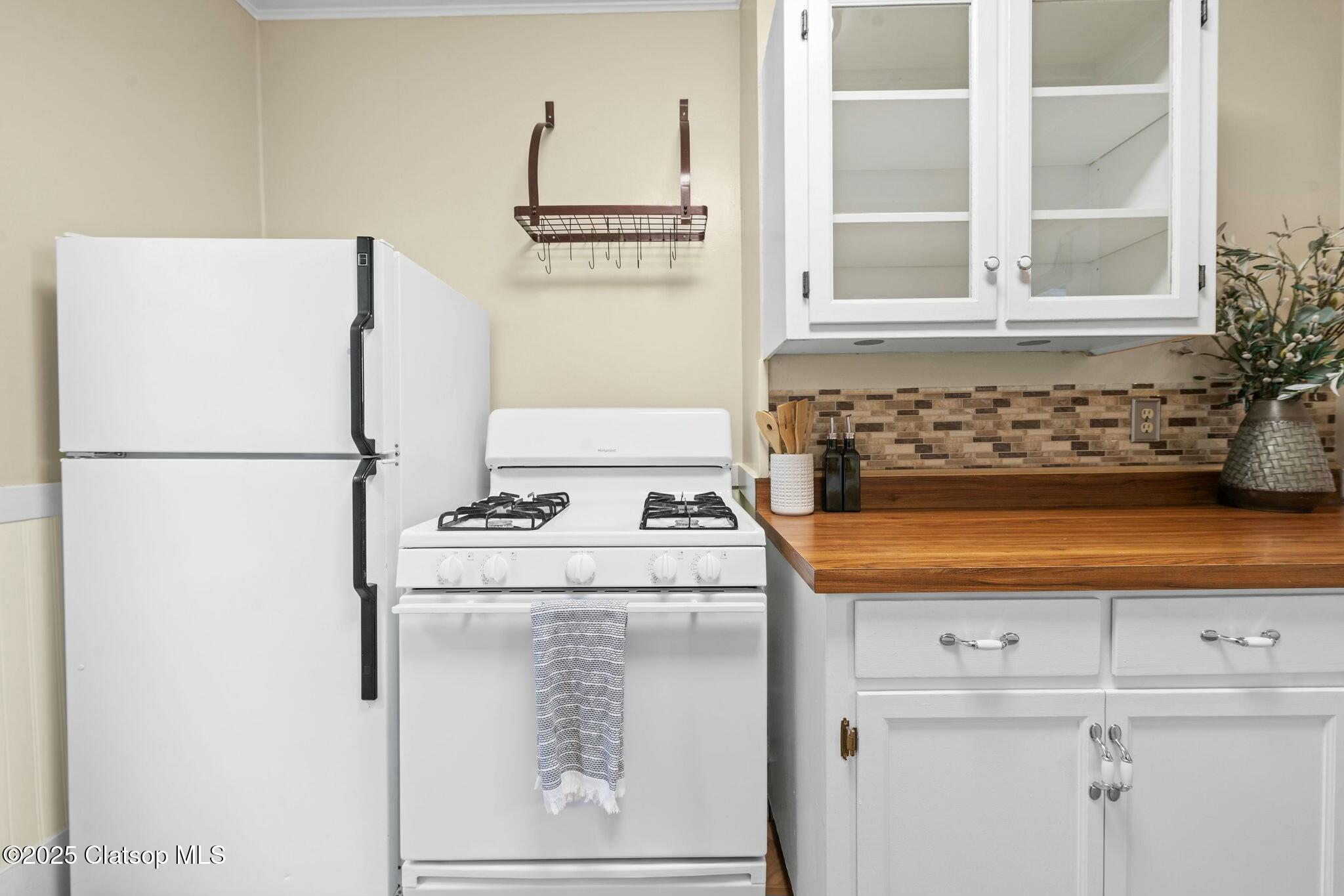 674 11th Street Property Photo 15
