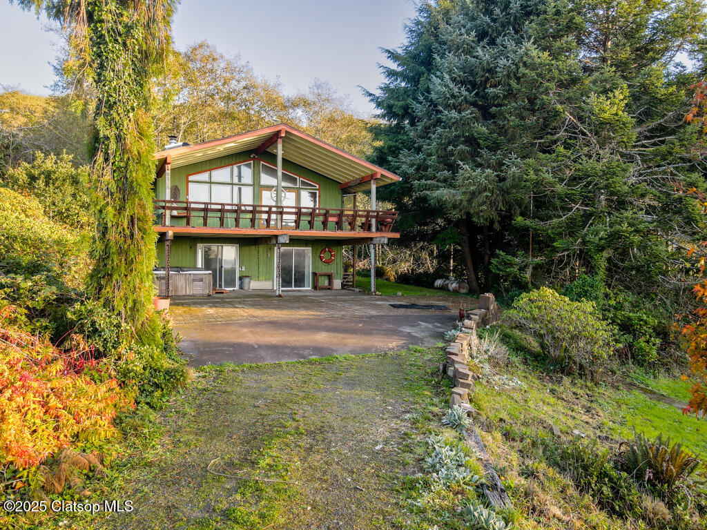9585 Scenic View Drive Property Photo 1
